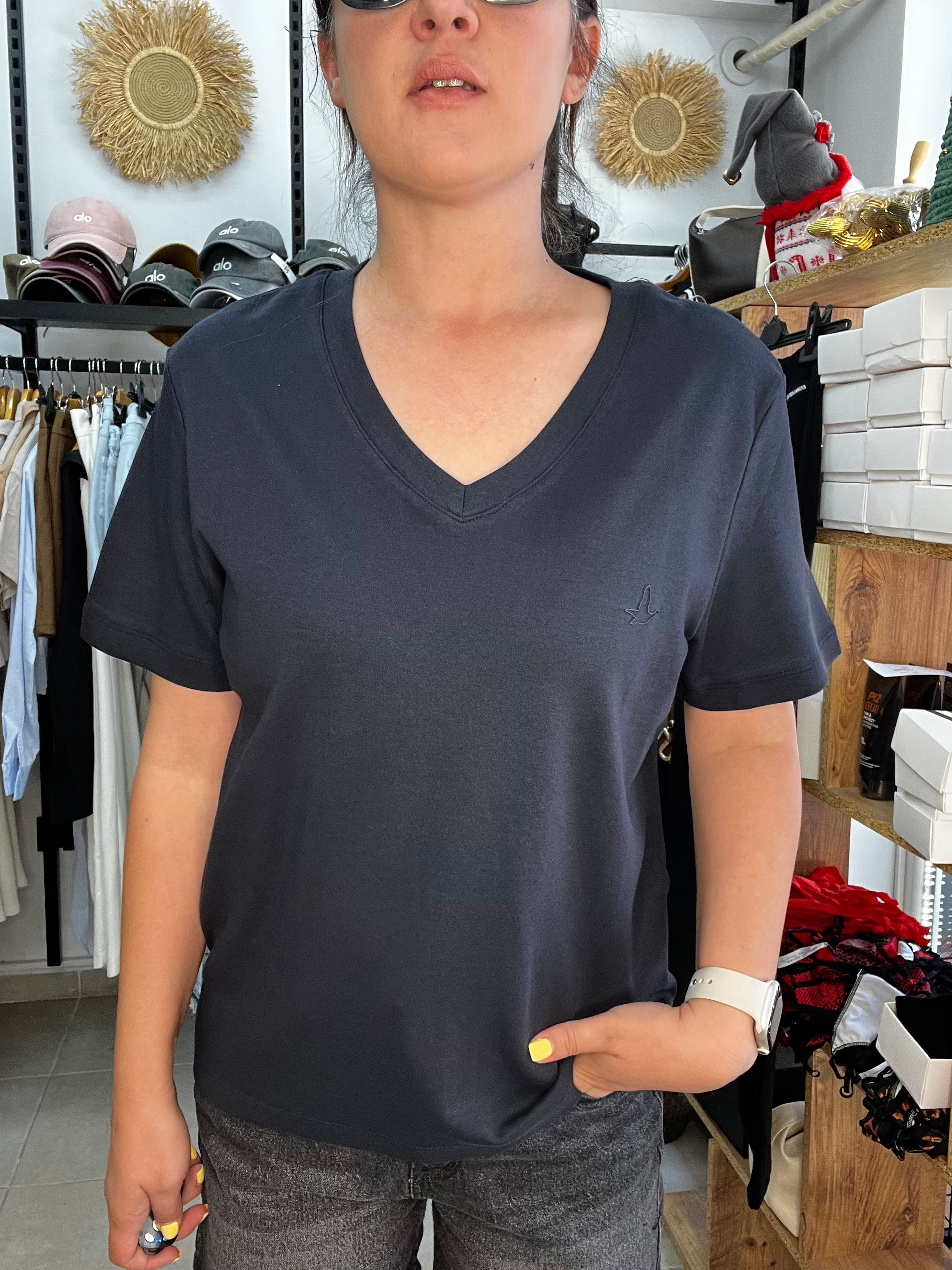 V Yaka basic Tshirt 