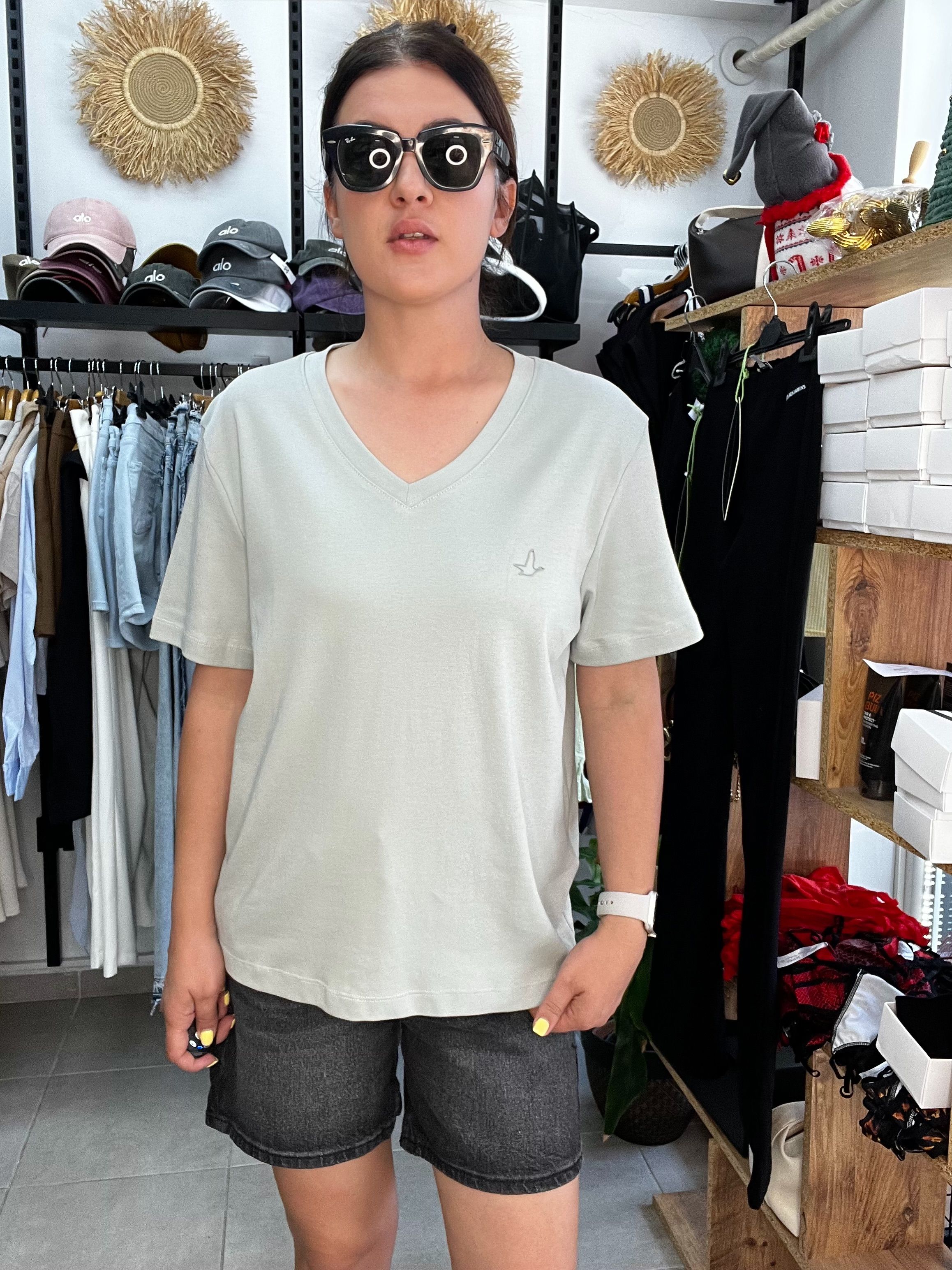 V Yaka Basic Tshirt 
