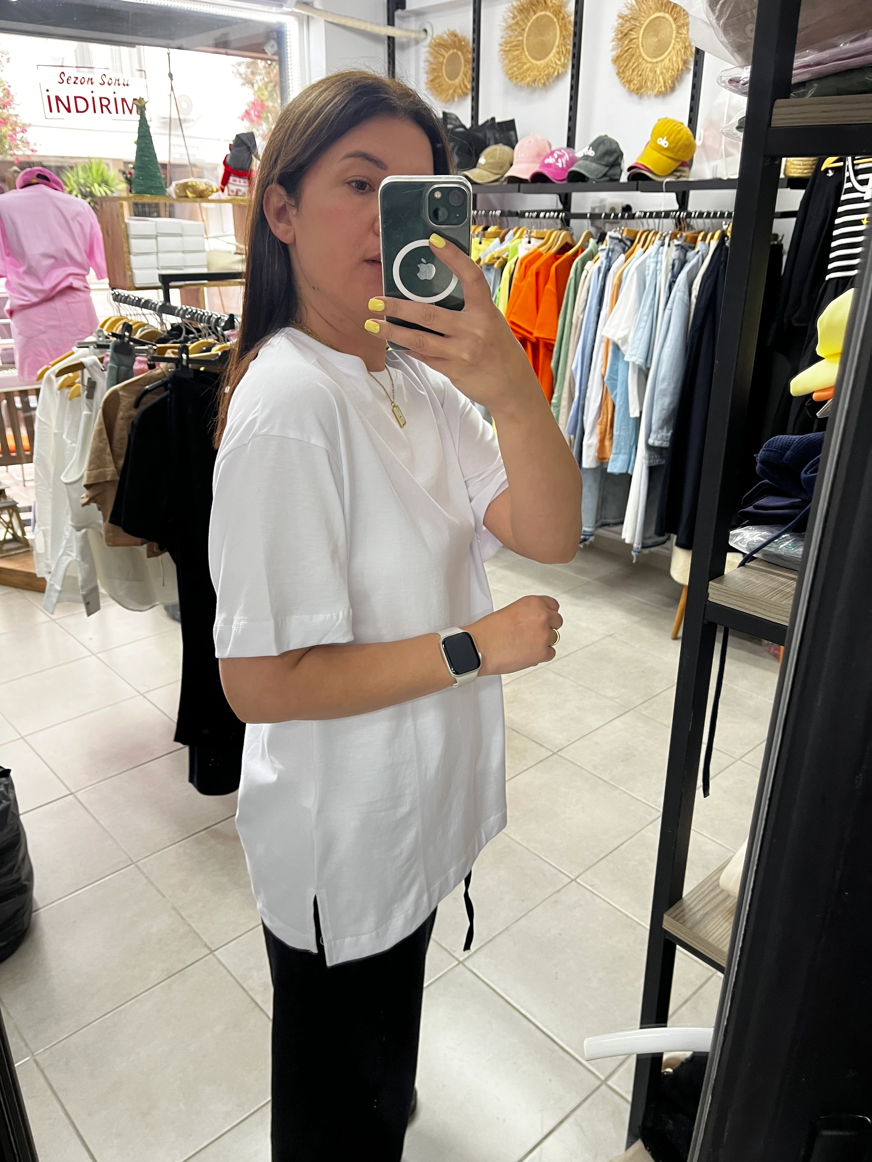 Düşük Kol Yan Yırtmaçlı Basic Tshirt 