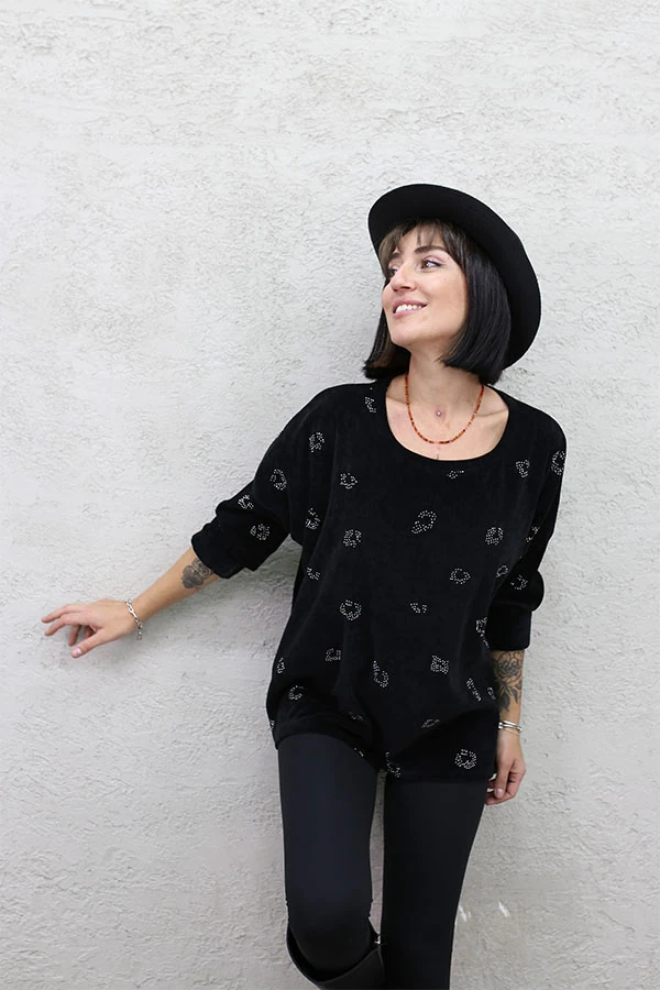 İTALYAN TAŞ BASKILI KADİFE BLUZ