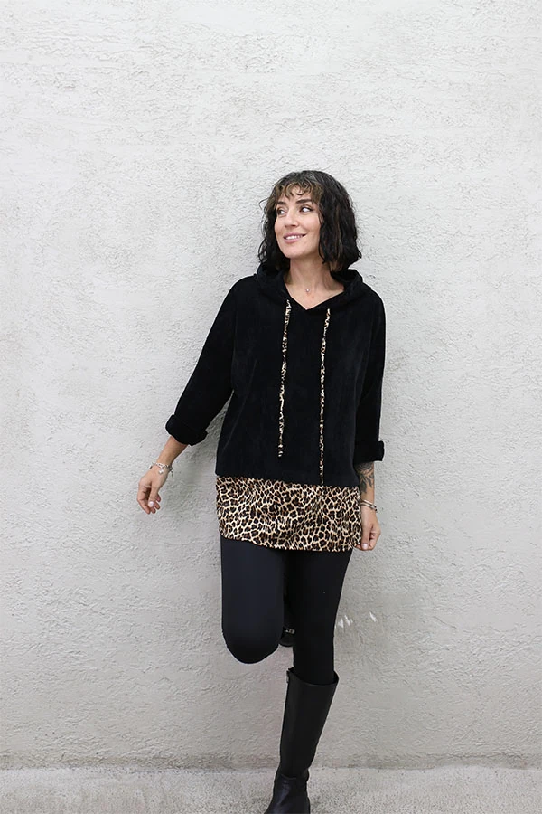 ALT LEOPAR GARNİ KAPŞONLU KADİFE SWEAT