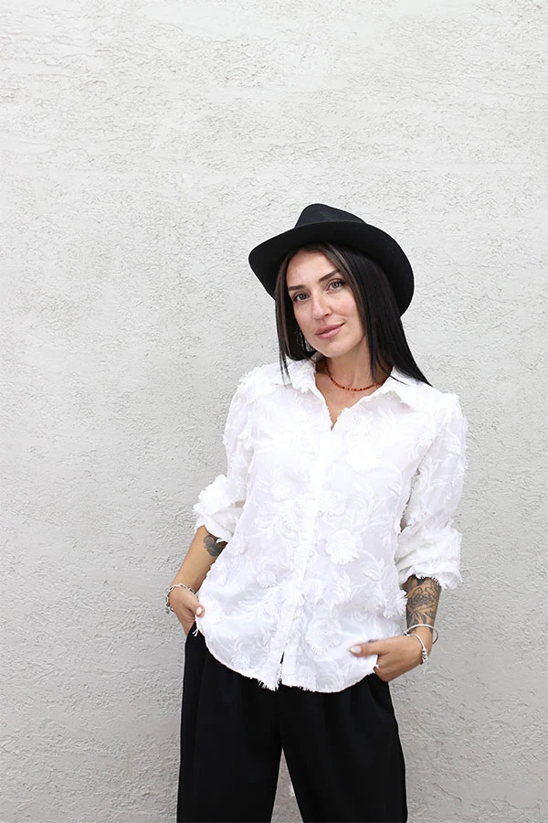 NAKIŞI ÜÇ BOYUTLU GÖMLEK