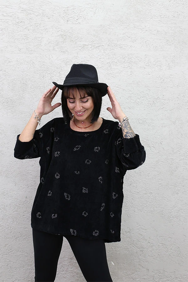 İTALYAN TAŞ BASKILI KADİFE BLUZ