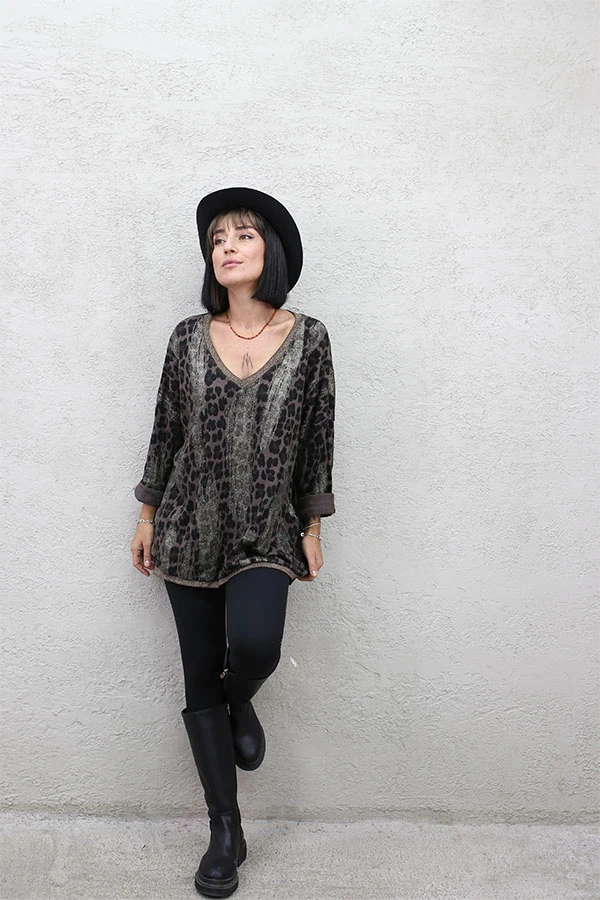 İTALYAN LEO DESENLİ SİMLİ BLUZ