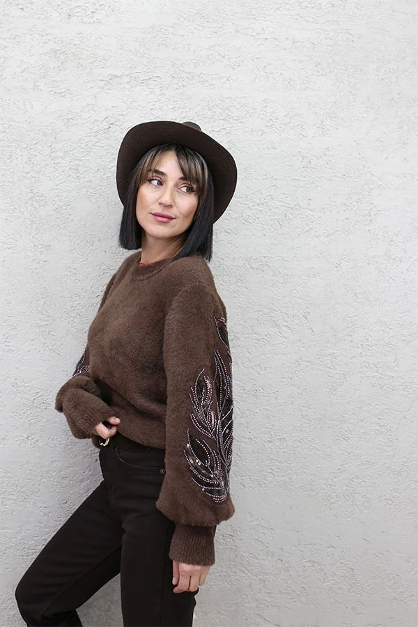 KOLU TAŞ APLİKELİ SAKAL KAZAK