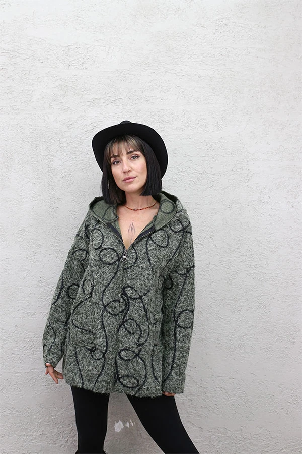 SUZİNELİ KEÇE KAP