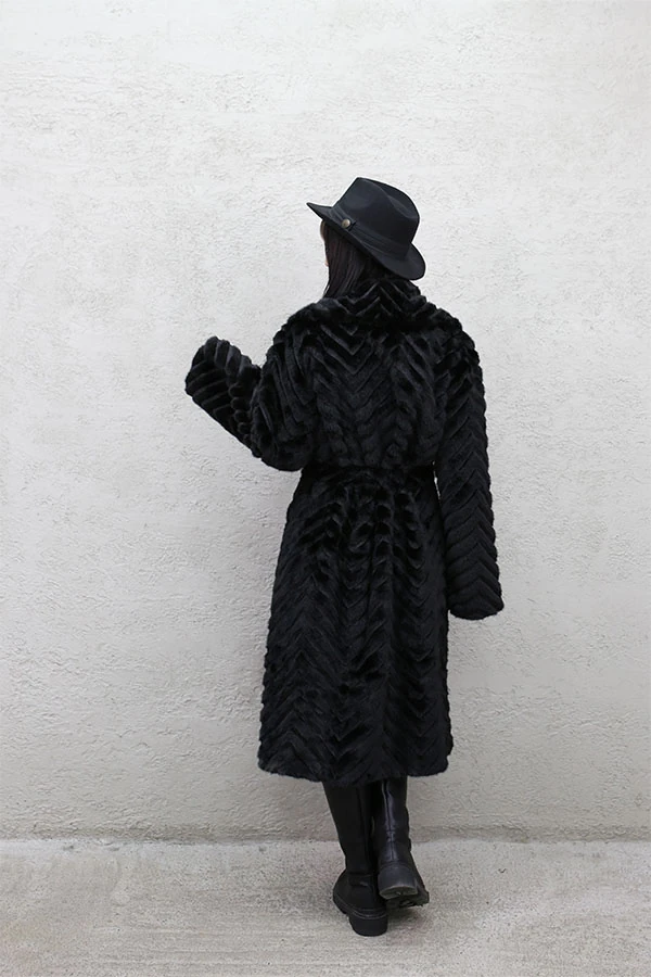 KESİMLİ KÜRK KABAN