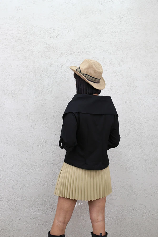 YAKA MODELLİ FERMUARLI BLUZ