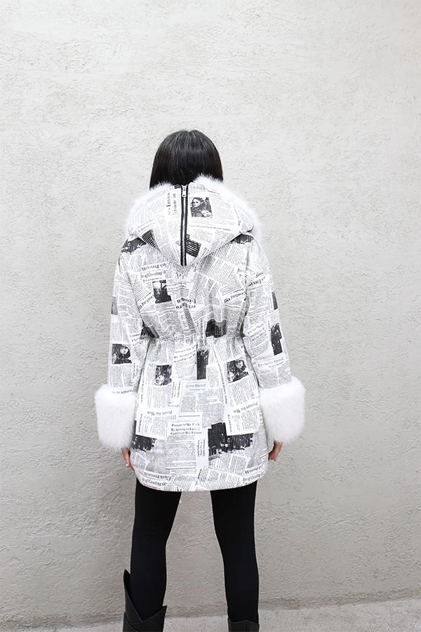 YAZI DESENLİ KAPŞONLU KÜRK