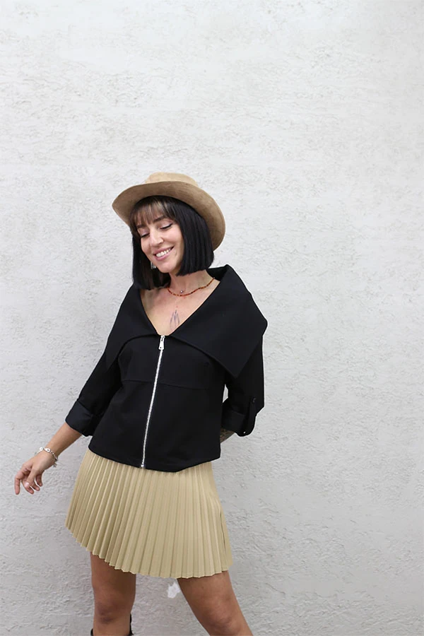 YAKA MODELLİ FERMUARLI BLUZ