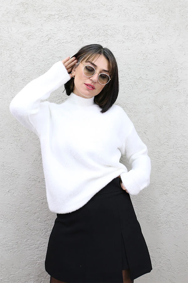 YARIM BALIKÇI YUMOŞ KAZAK - BEYAZ