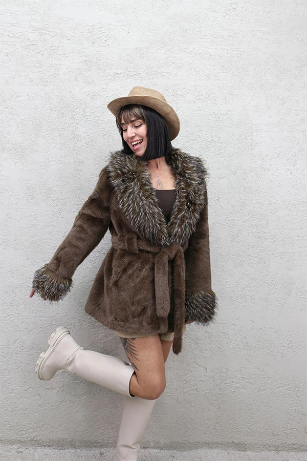 YAKA TÜYÜ UZUN İTHAL KÜRK - KAHVE