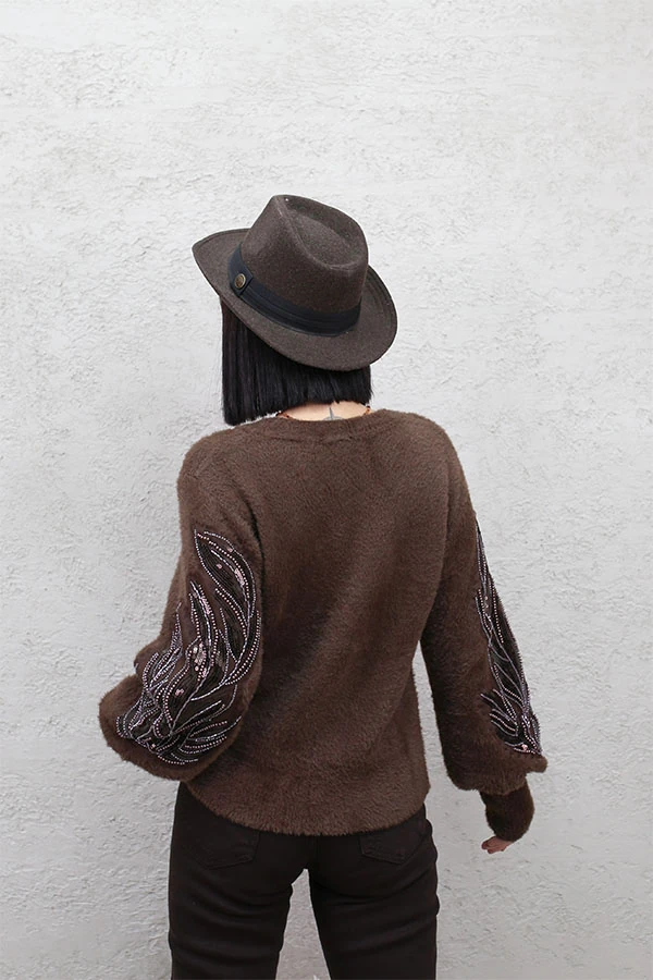 KOLU TAŞ APLİKELİ SAKAL KAZAK