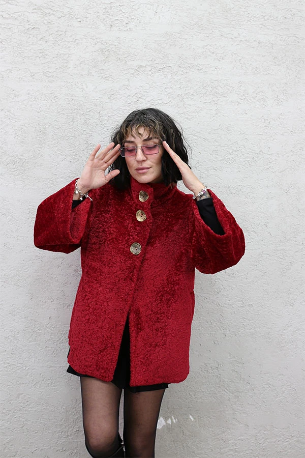 BÜYÜK DÜĞMELİ PELUŞ KABAN