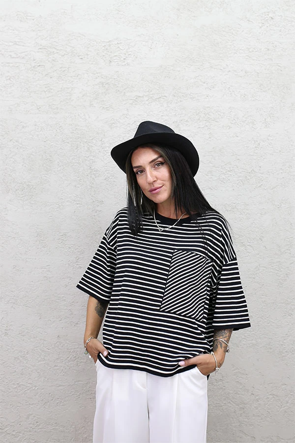 BİSİKLET YAKA ÇİZGİLİ TRİKO - SİYAH