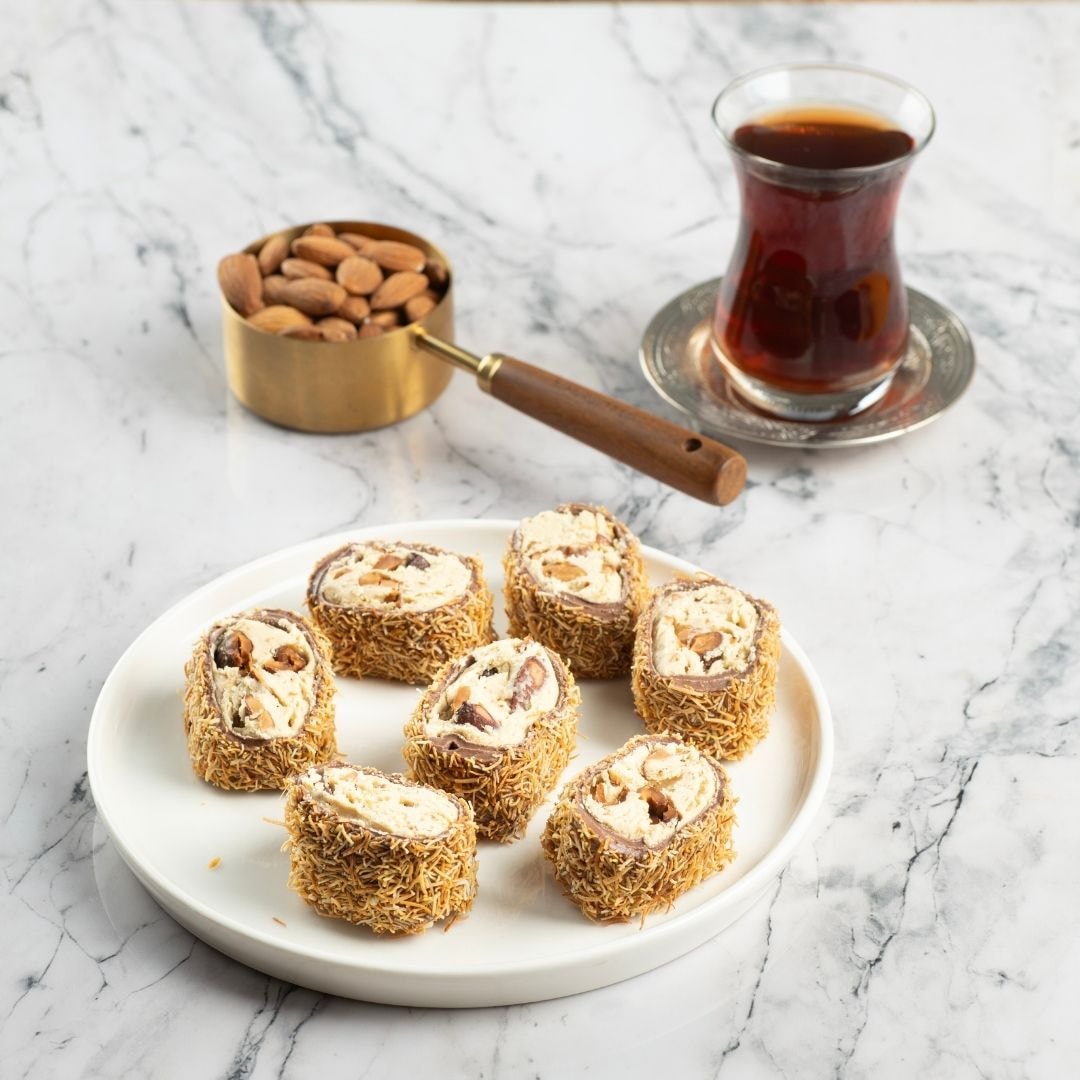 Kadayıflı Bademli Sarma Lokum