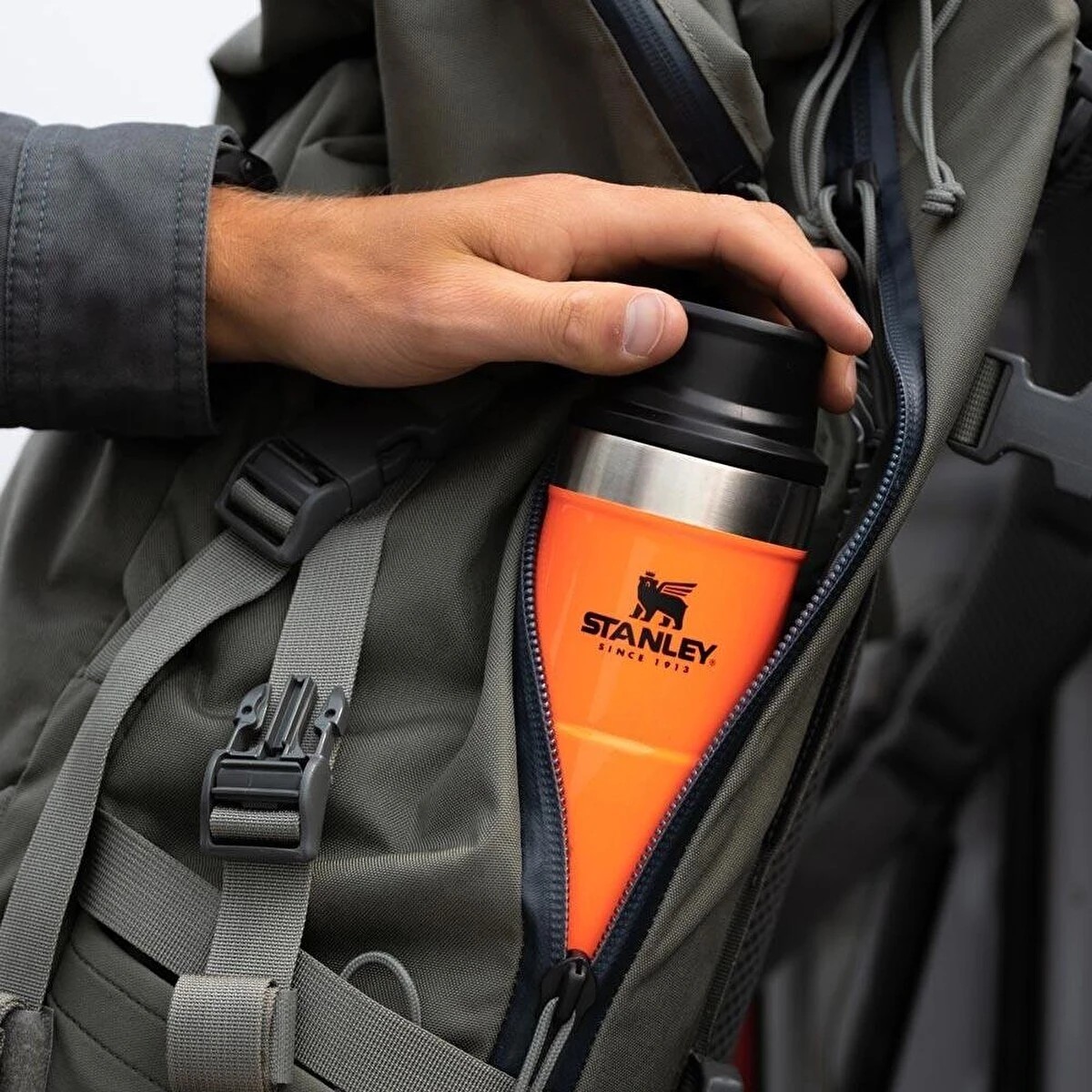 Stanley Klasik Trigger-Action Turuncu 0.47 lt Termos Bardak