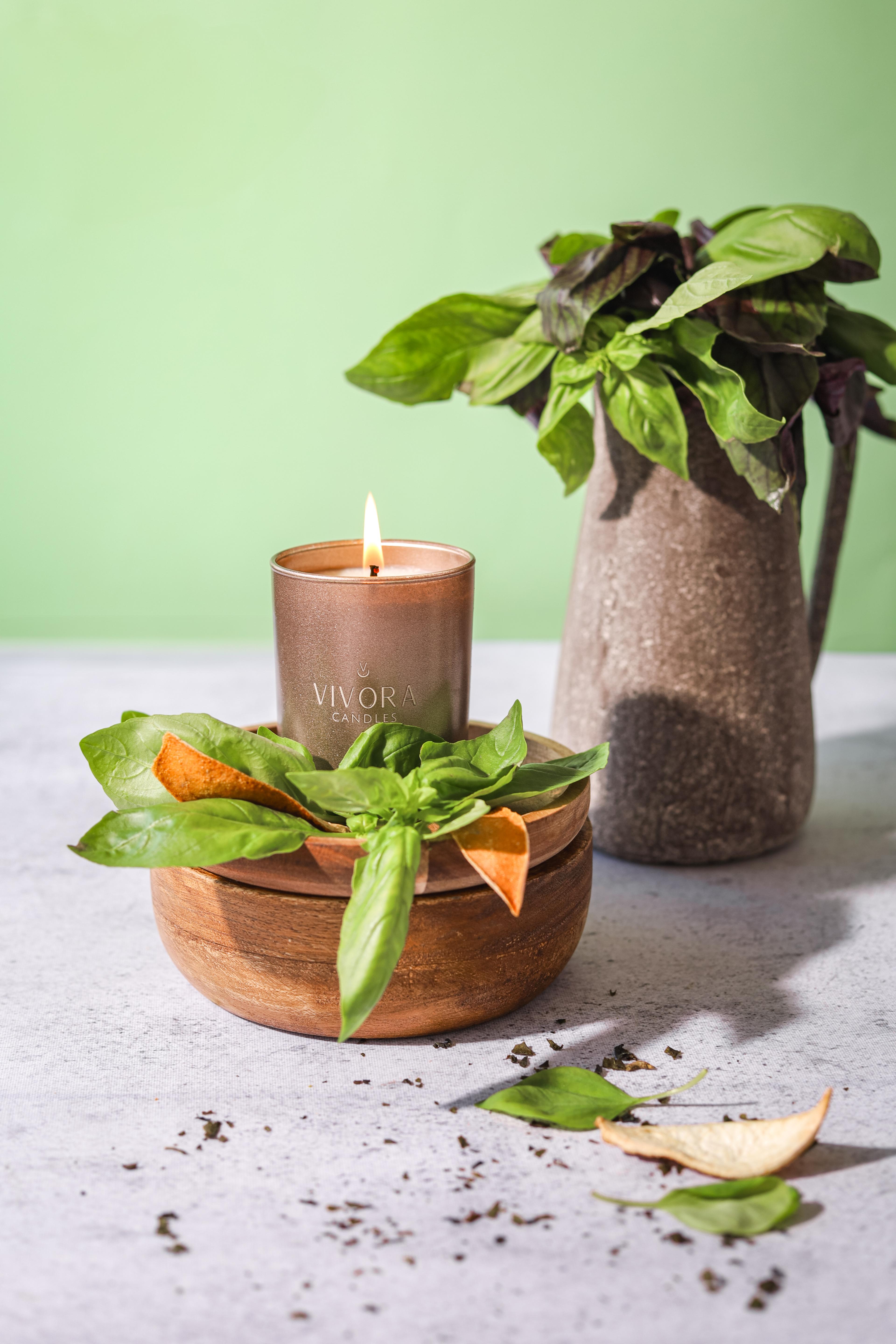 Fresh Basil Cam Mum - Bronze Edition - Small
