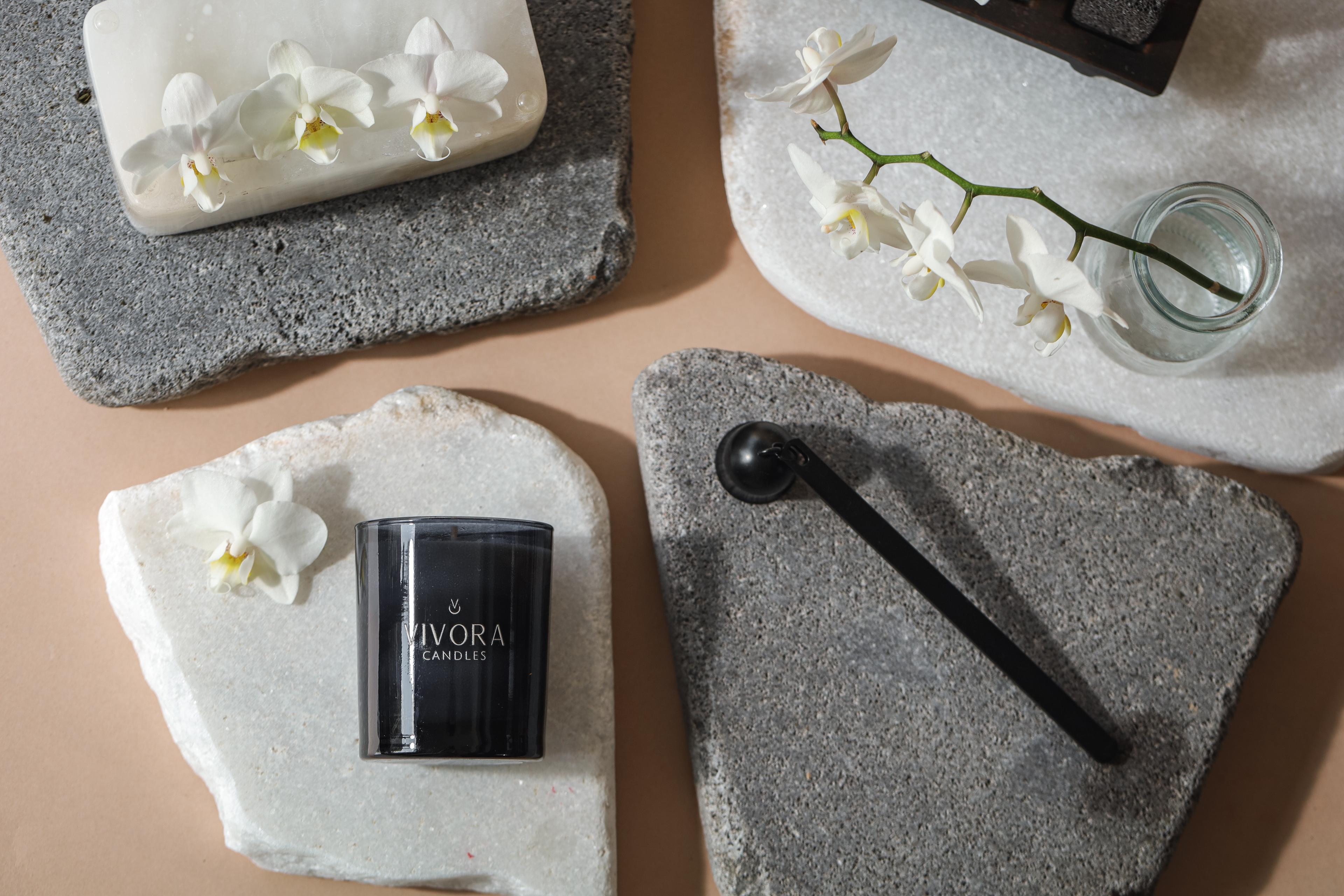 White Jasmin Cam Mum - Black Edition - Small