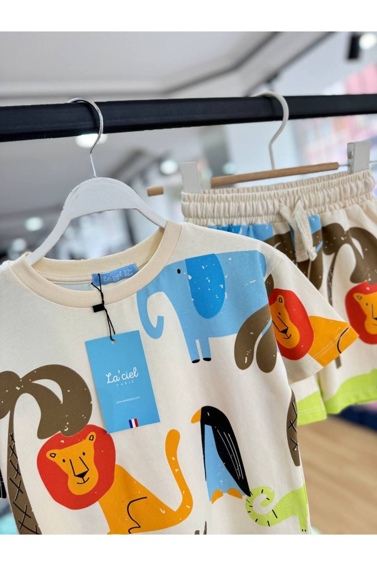 Unisex Pamuklu Ekru Safari Hayvan Baskılı T-shirt ve Şort Takım