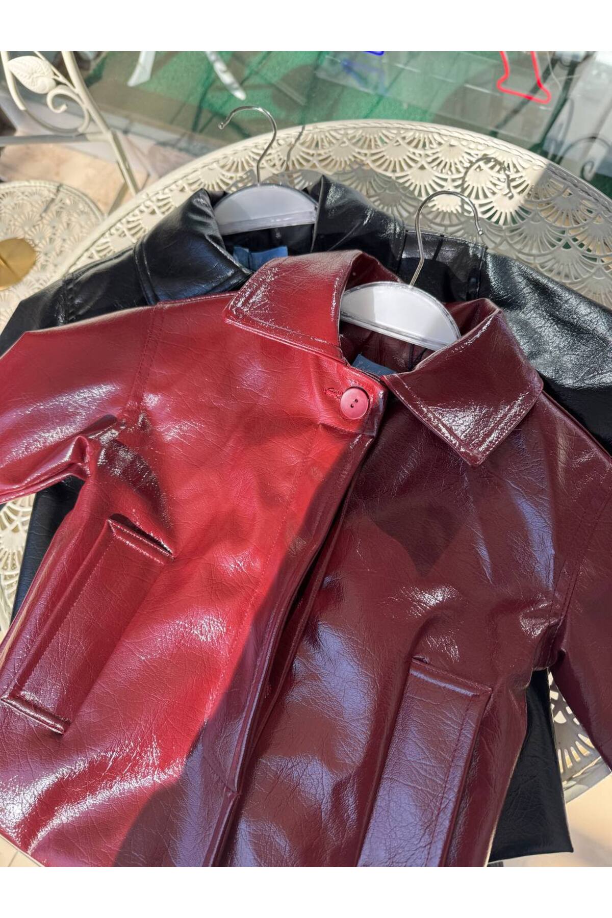 Kız Çocuk Kırmızı Parlak Suni Deri Ceket