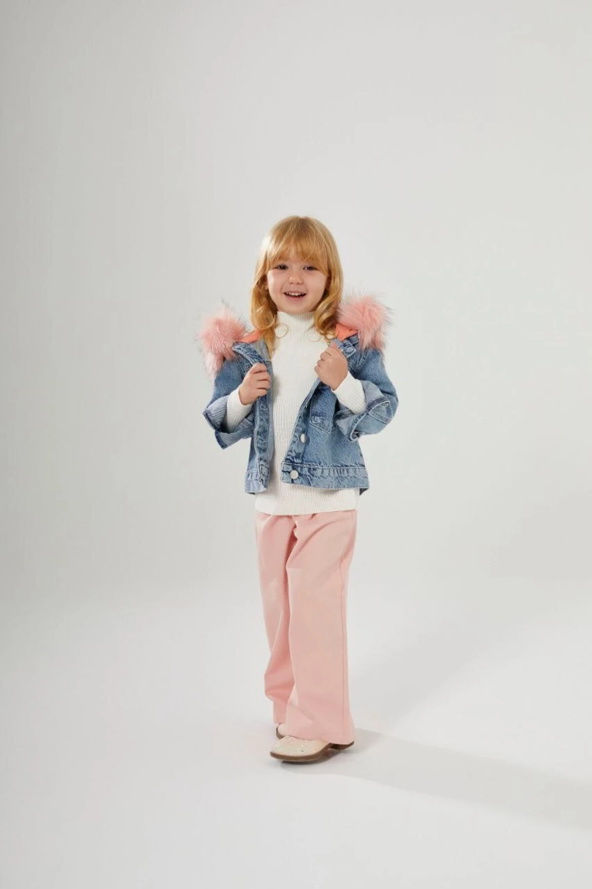Kız Çocuk Peluş Pembe Kapüşon Detaylı Denim Ceket