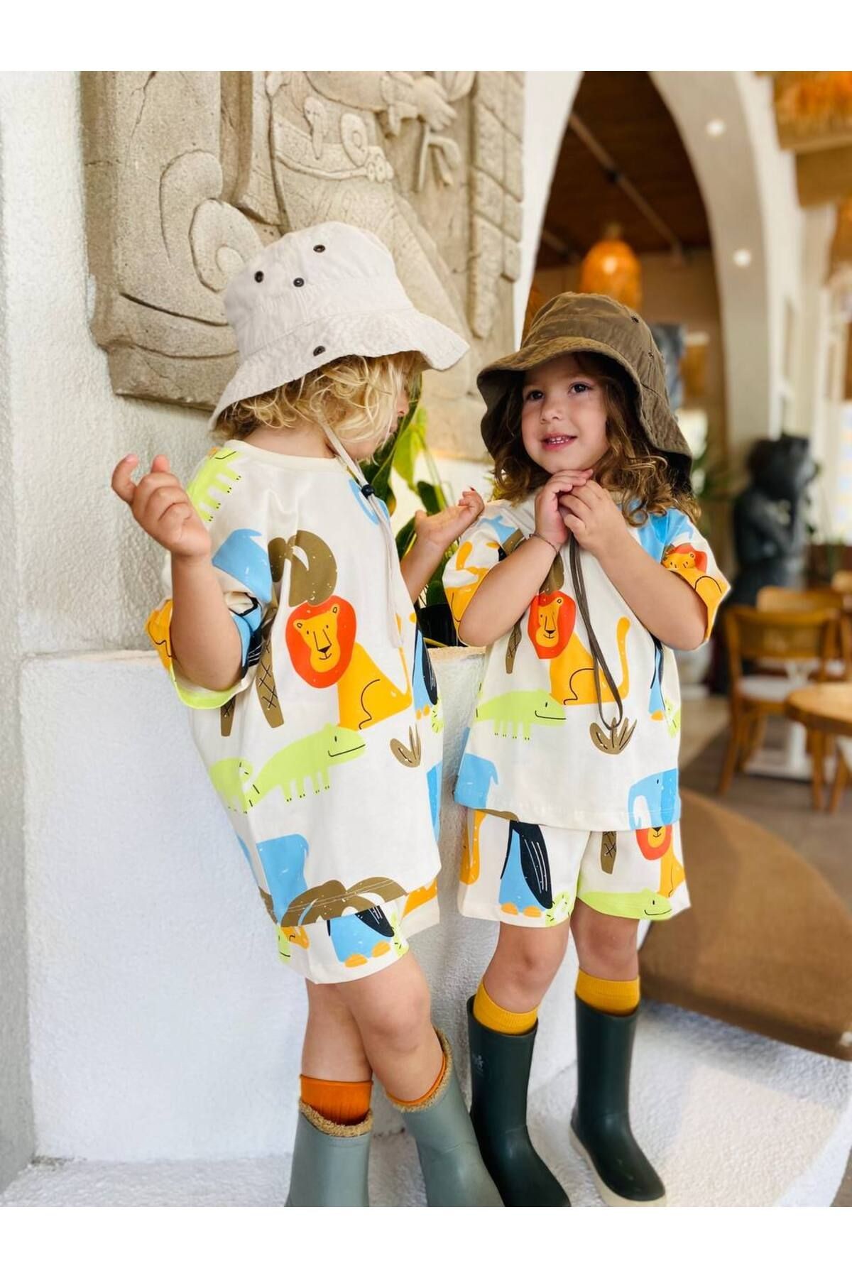 Unisex Pamuklu Ekru Safari Hayvan Baskılı T-shirt ve Şort Takım