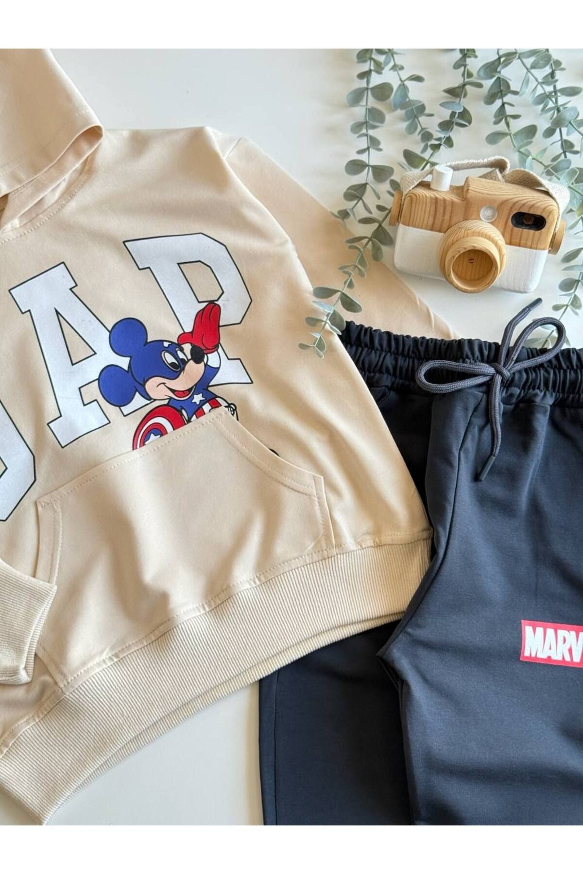 Unisex Kapişonlu Marvel Baskılı 2 İplik Alt Üst Takım