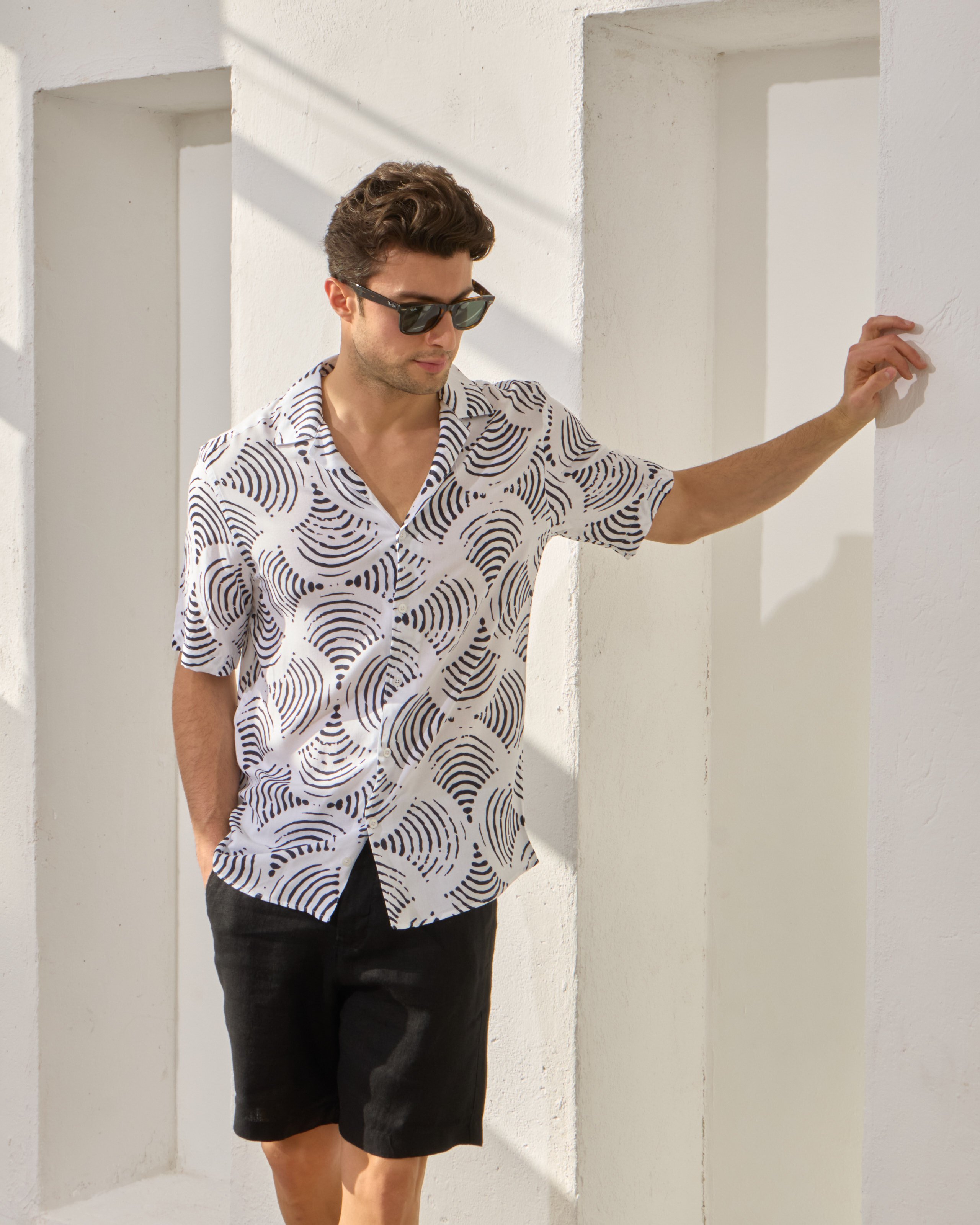 %100 Keten Lastikli Regular Fit Şort - Siyah
