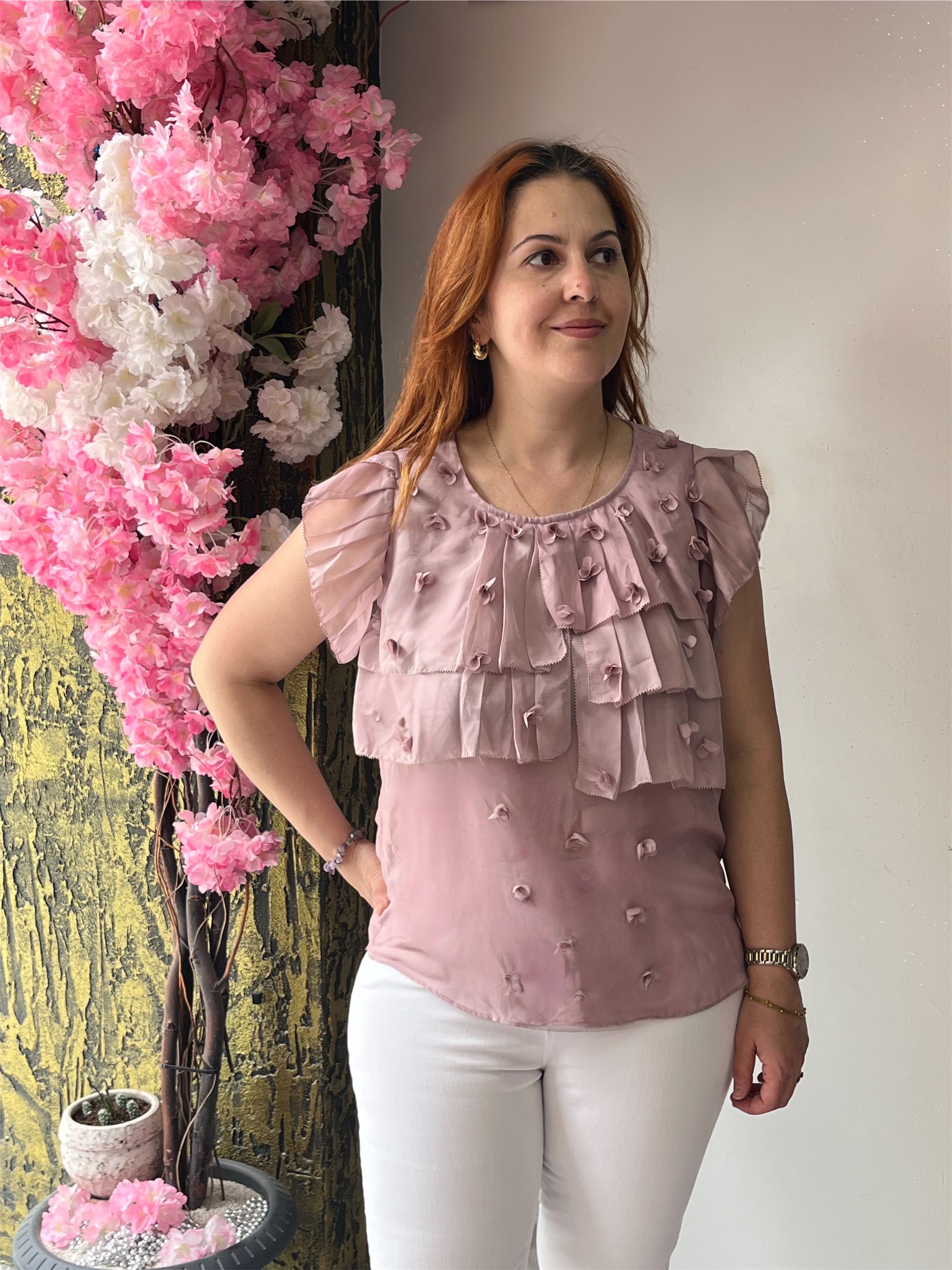 Sıfır Yaka Fırfırlı Çiçek Detaylı Şifon Bluz