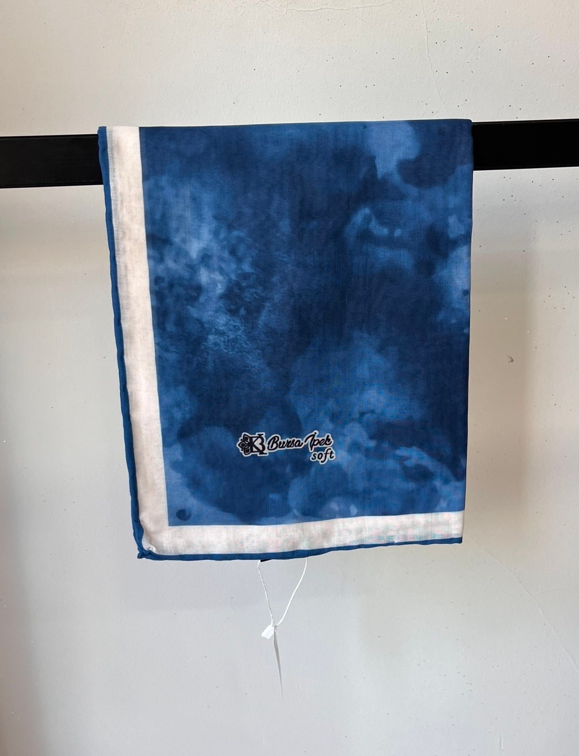 Mavi Bulut Desenli Twill Eşarp
