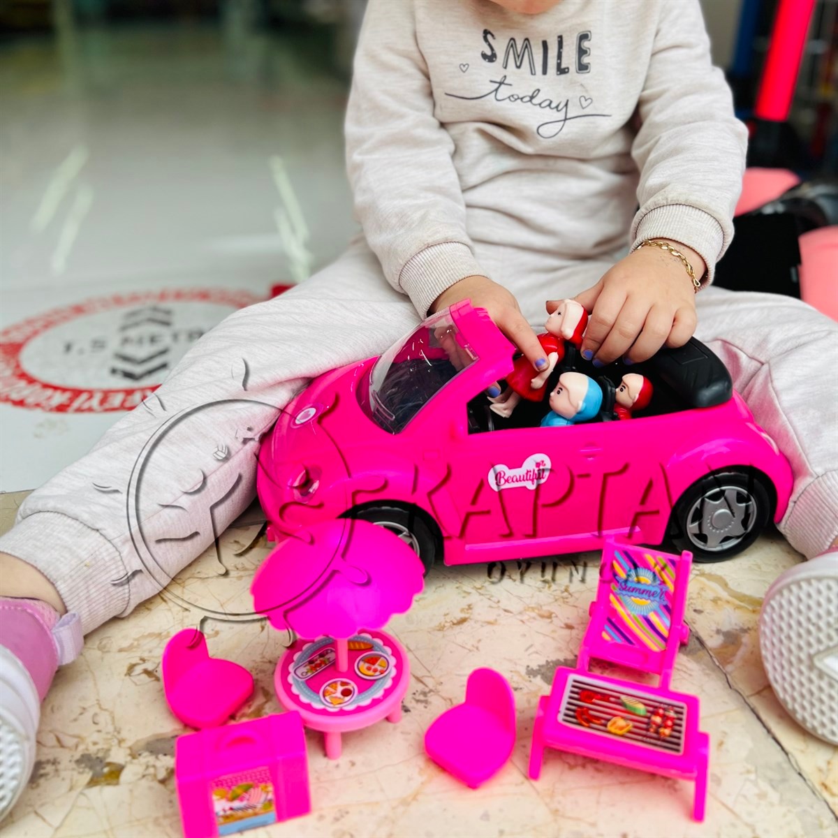 King Arabalı Bebek Aile Piknik Oyun Seti