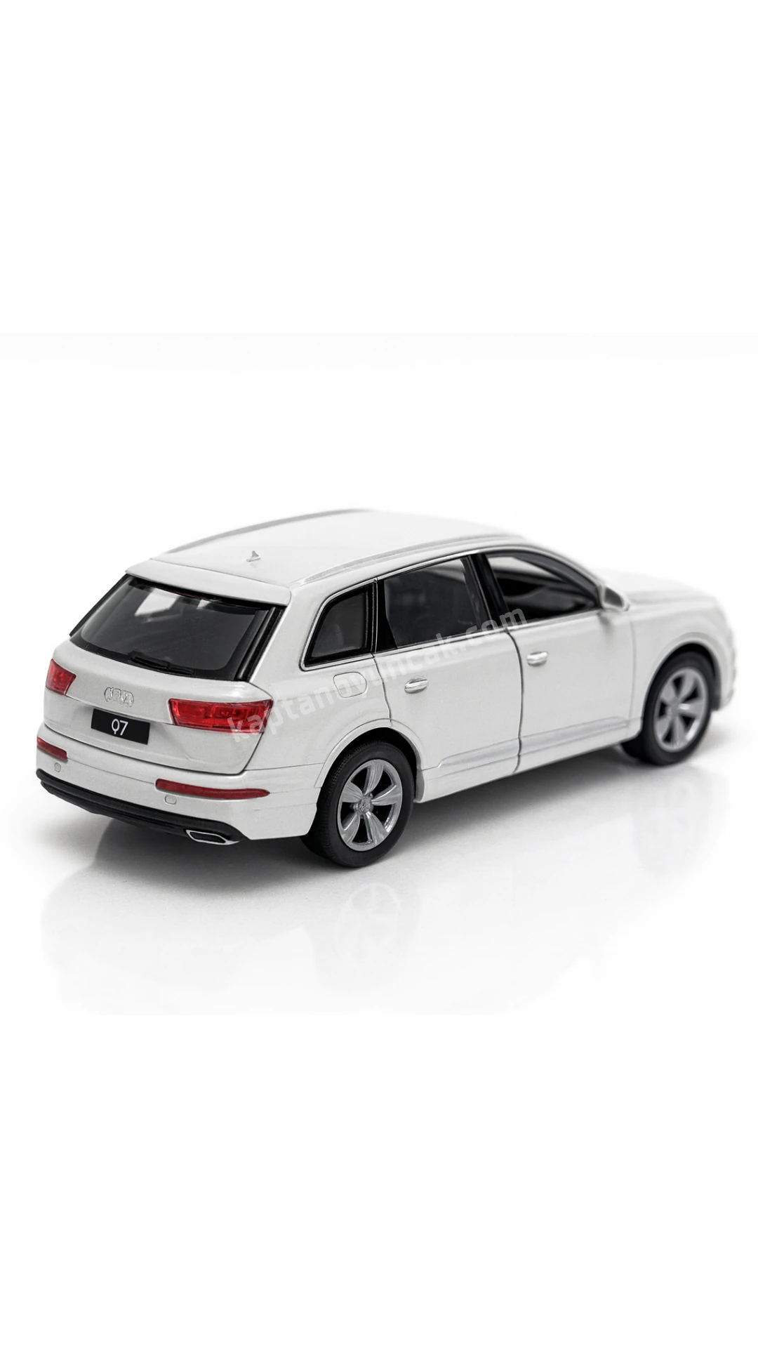 Kapıları Açılıp Kapanabilen Çek Bırak Metal Audi Q7