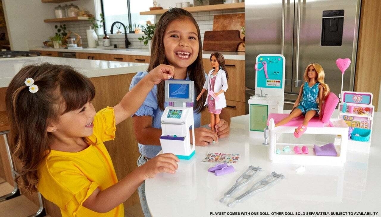 GTN61 Barbie'nin Klinik Oyun Seti