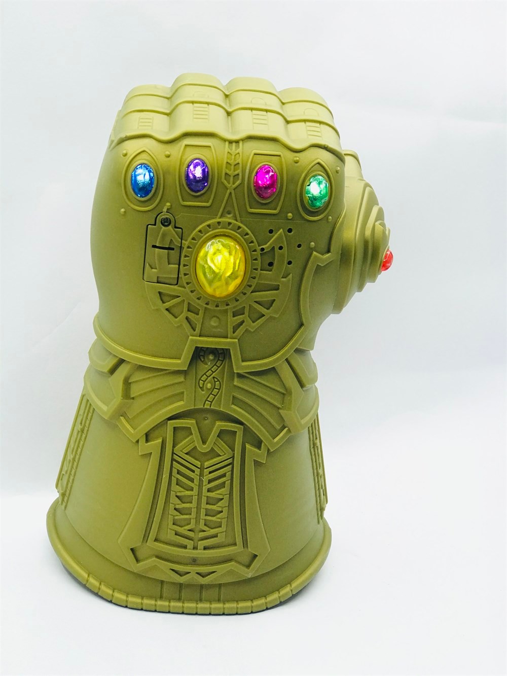 Avengers Thanos'un Oyuncak Işıklı Sesli - Sonsuzluk Eldiveni