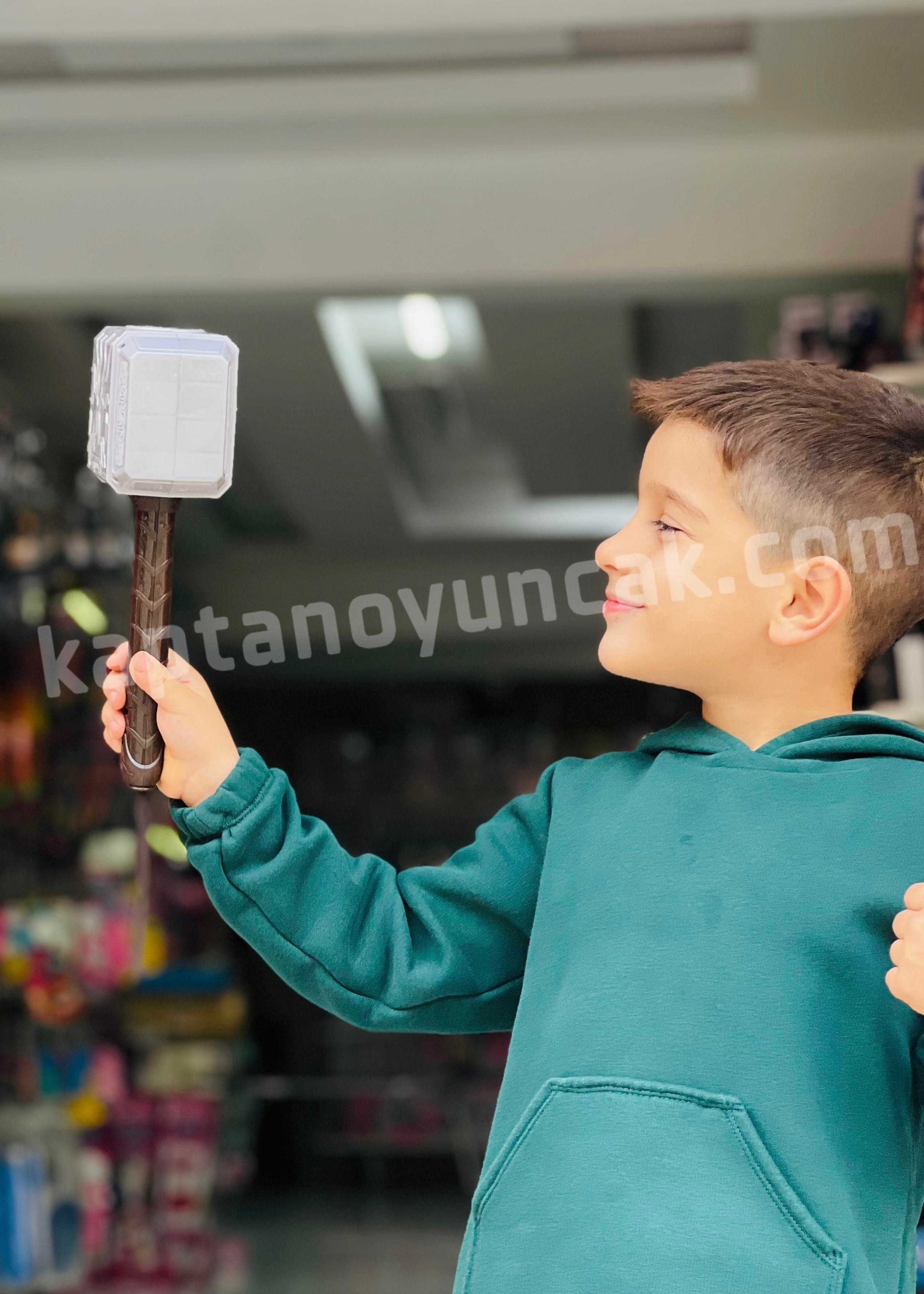 Avengers Thor'un Baltası Sesli Işıklı