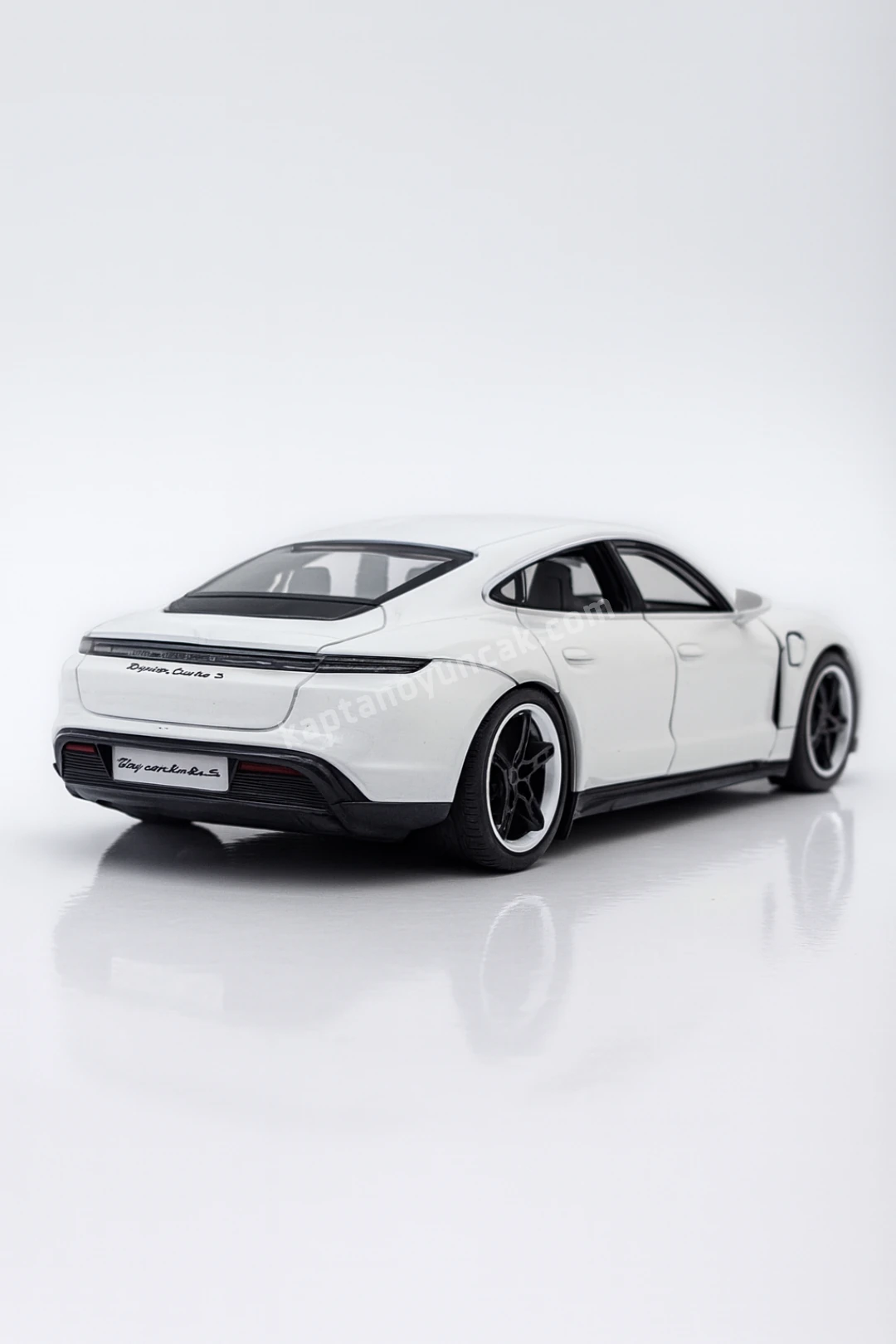 Kapıları Açılıp Kapanabilen Çek Bırak Metal Porsche Taycan Turbo S