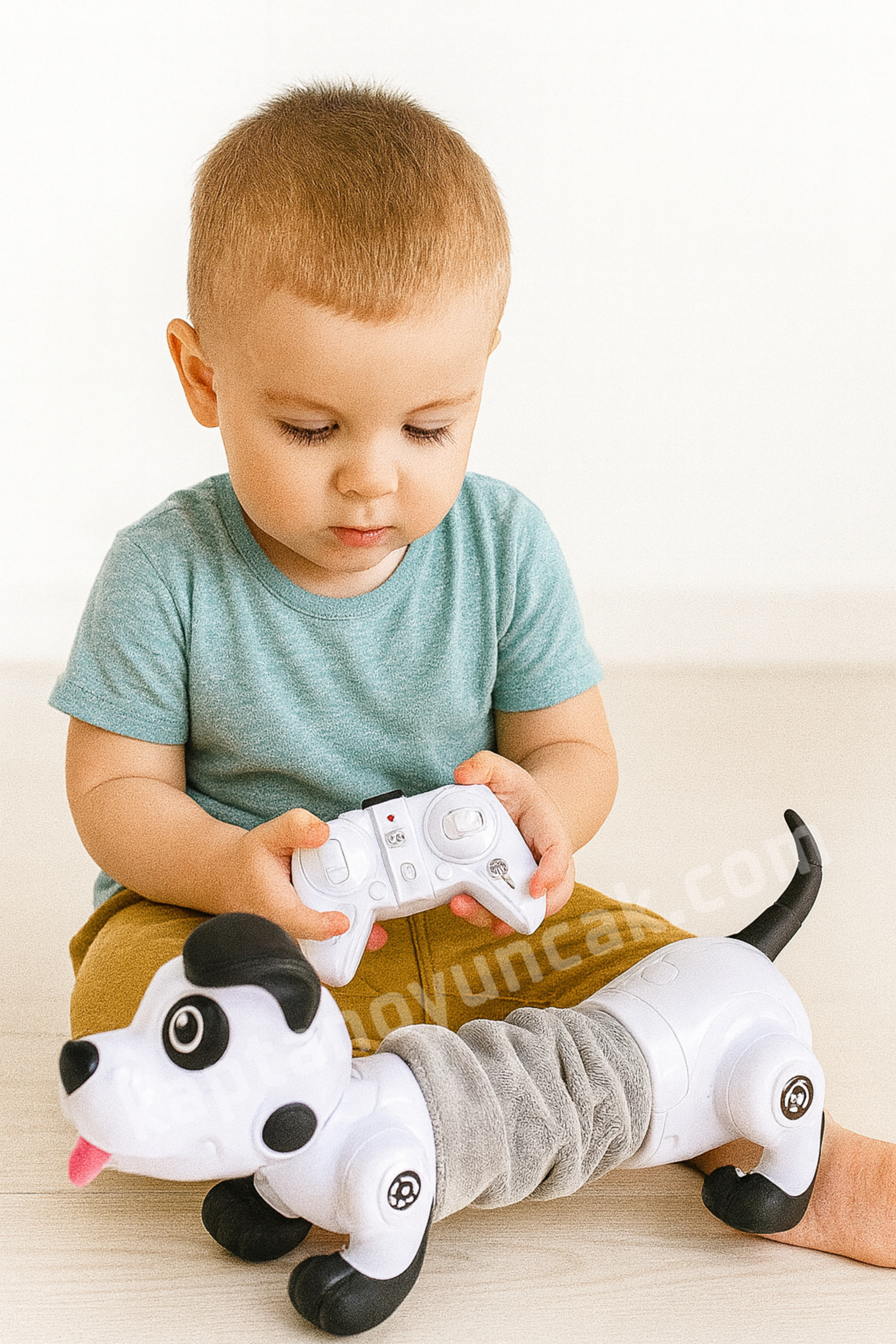 Uzaktan Kumandalı Işıklı ve Sesli Sevimli Akıllı Robot Köpek