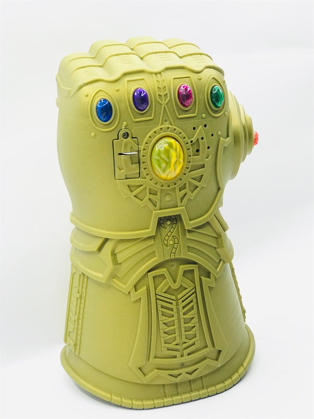 Avengers Thanos'un Oyuncak Işıklı Sesli - Sonsuzluk Eldiveni