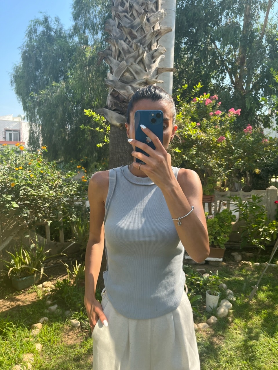 GRİ FİTİLLİ KOLSUZ TOP