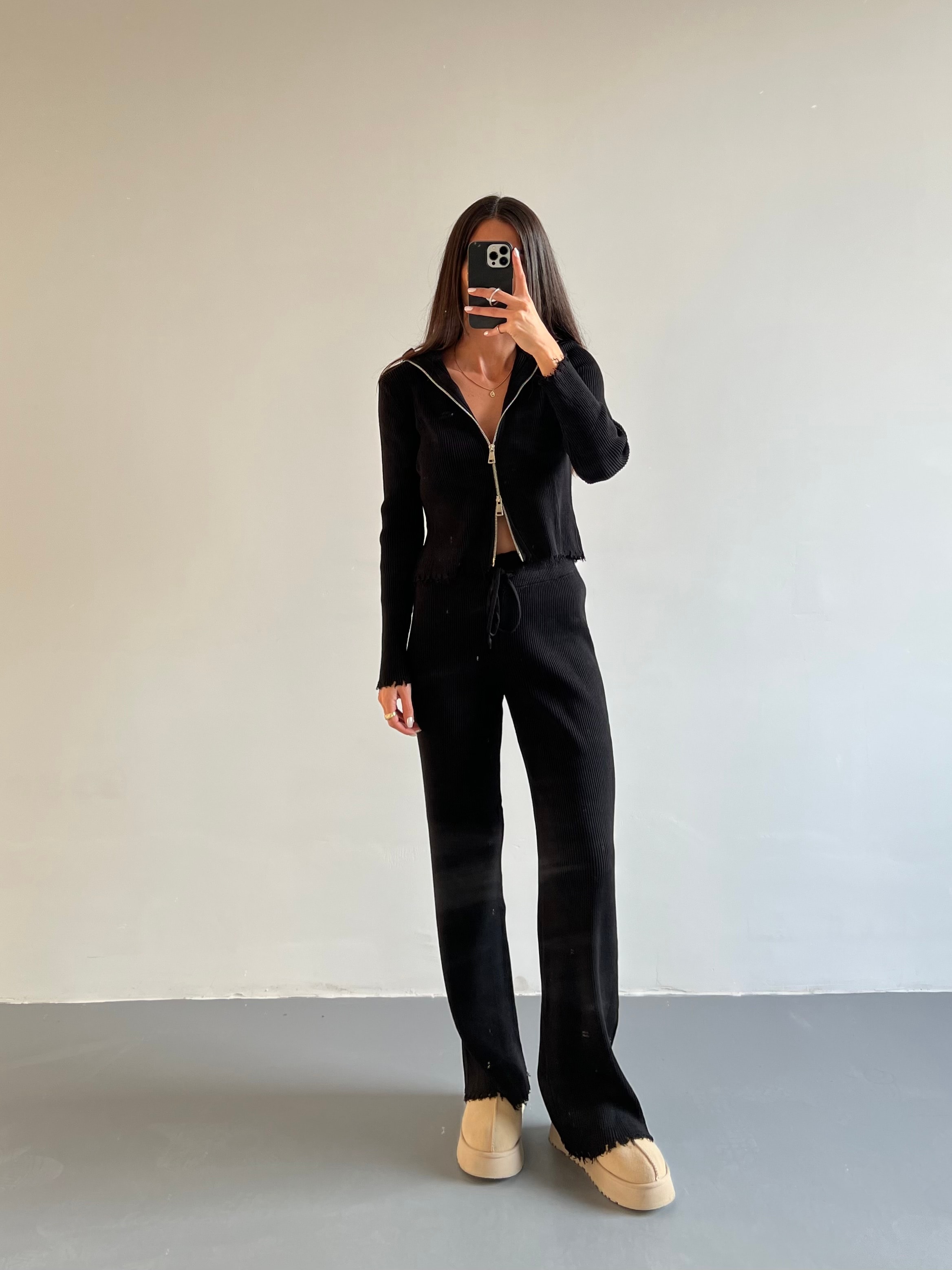 SHİLA MARKA MODEL SİYAH TRİKO TAKIM