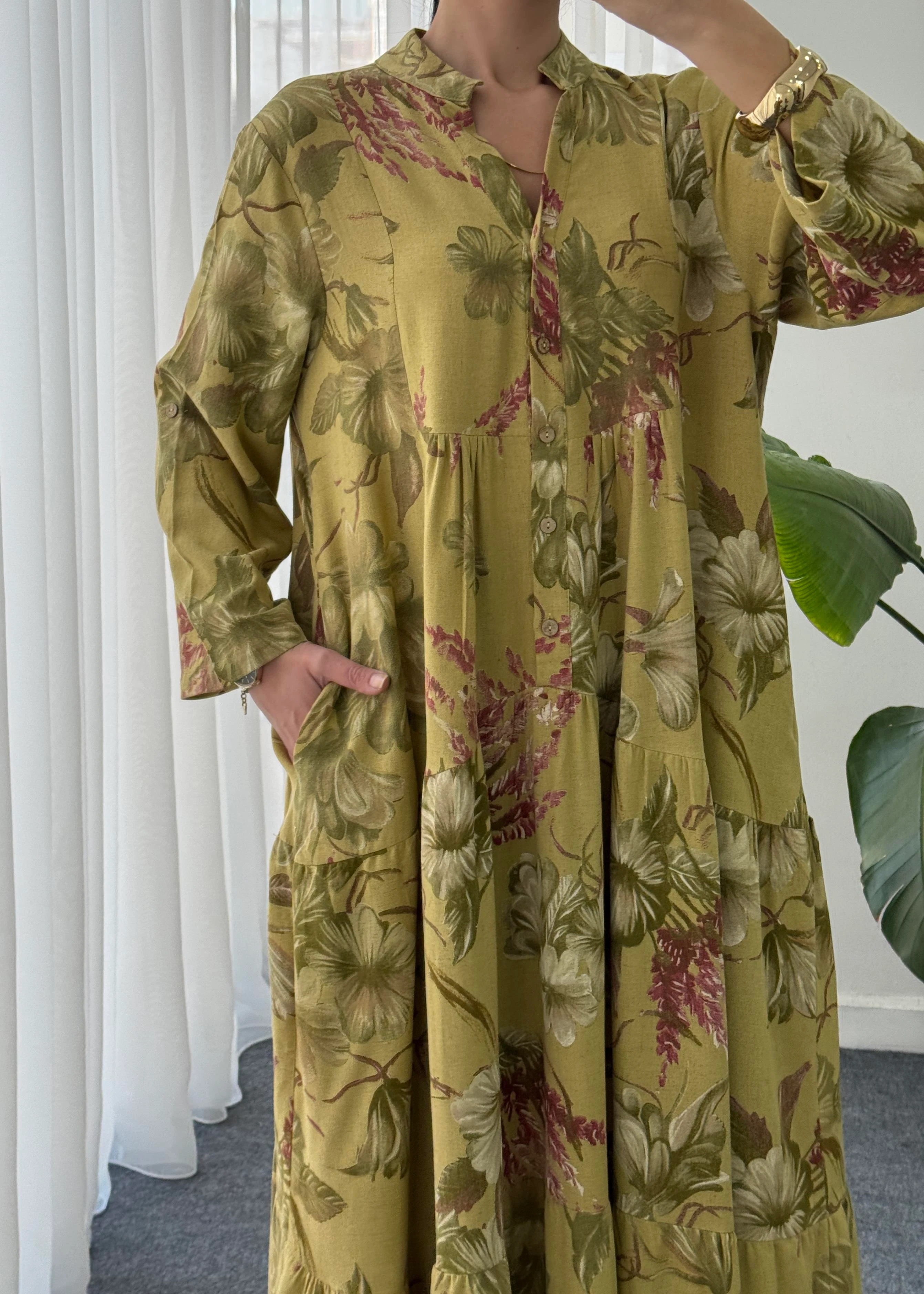 Çiçek Desen Hakim Yaka Elbise