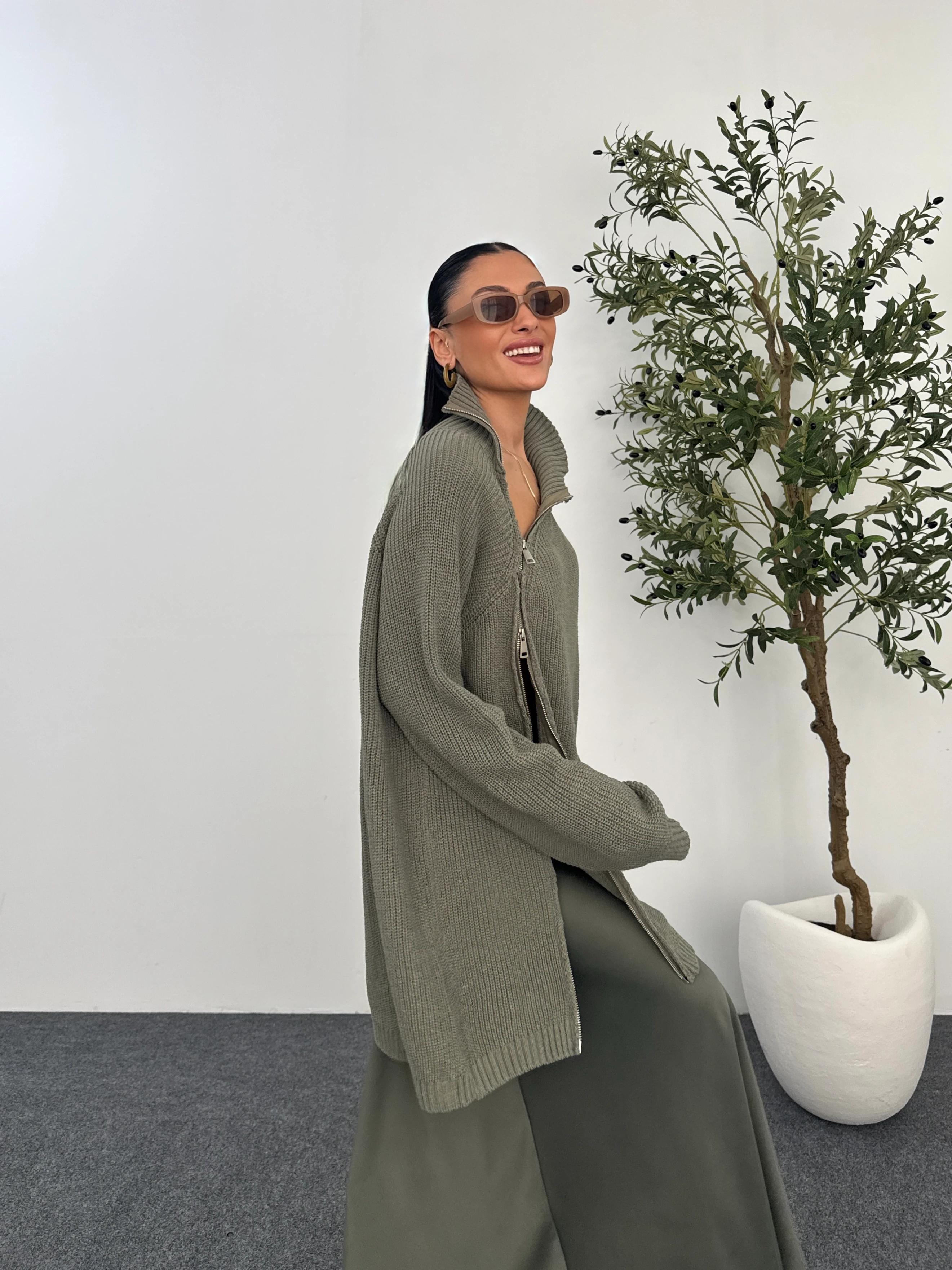 Yanı Fermuarlı Örgü Kazak