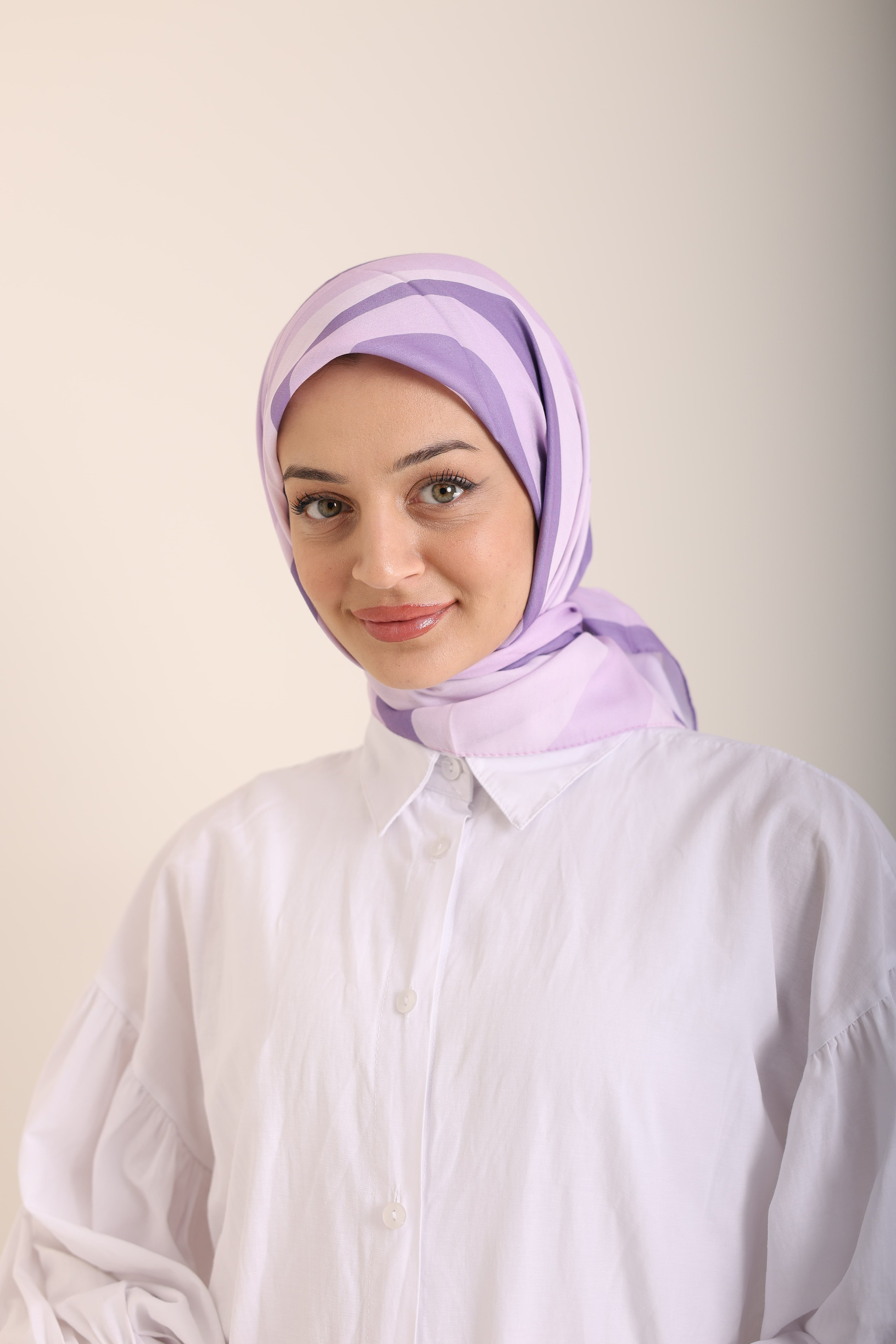 Parla Eşarp