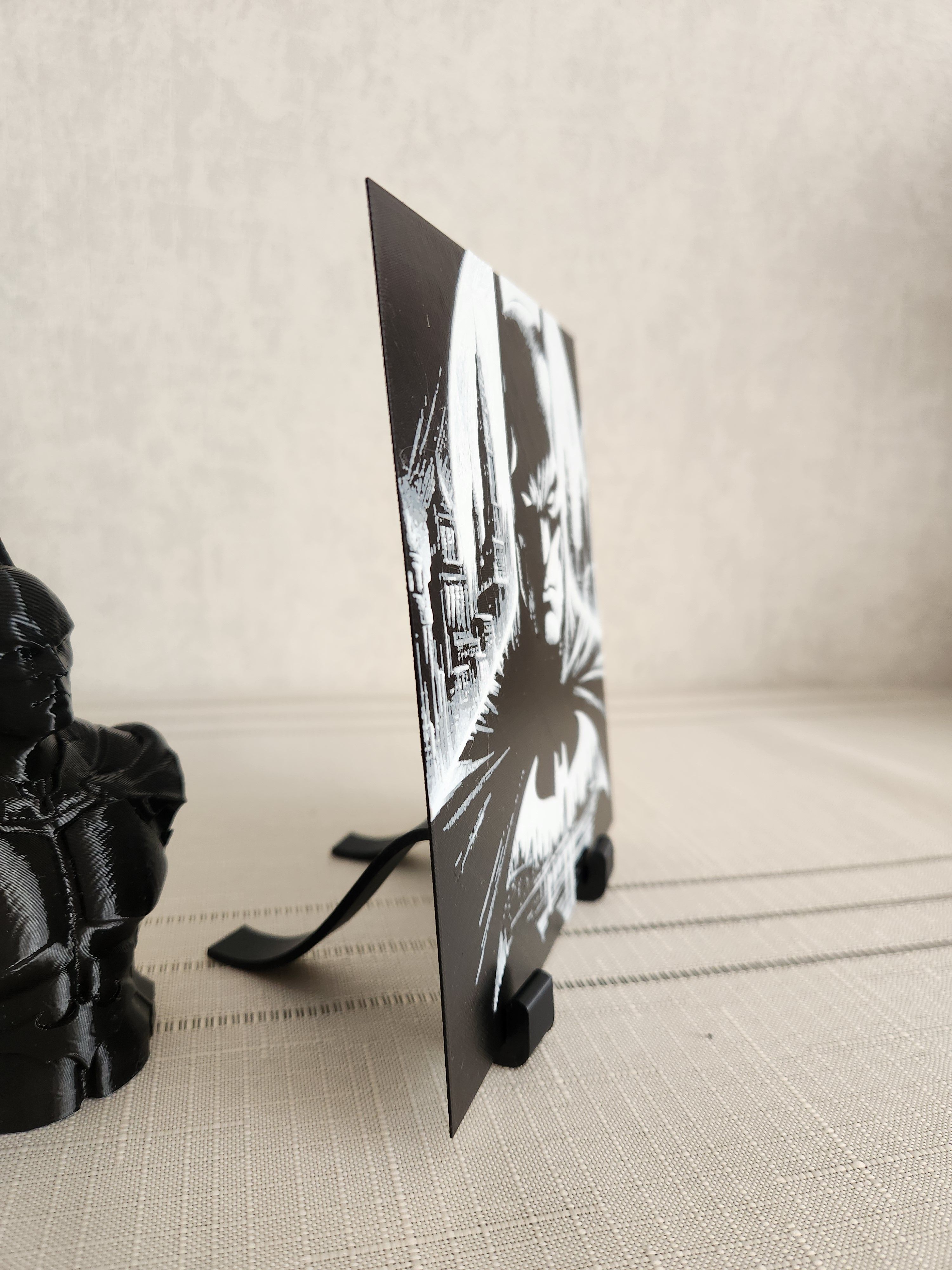 Batman'ın Gece Manzarası Kabartmalı 3D Renkli Tablo + Stand