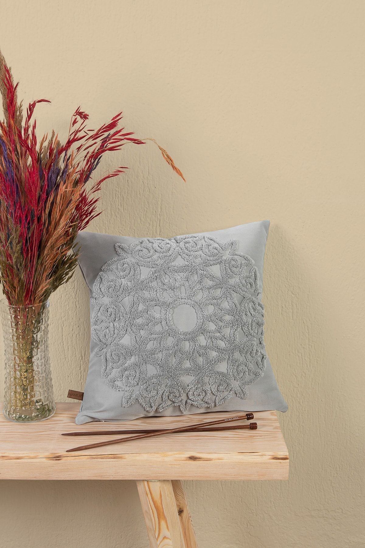 Bohem Özel Tasarım Punch Panç Desen Kare Dekoratif Kırlent Kılıfı Pretty Gri 43x43 cm
