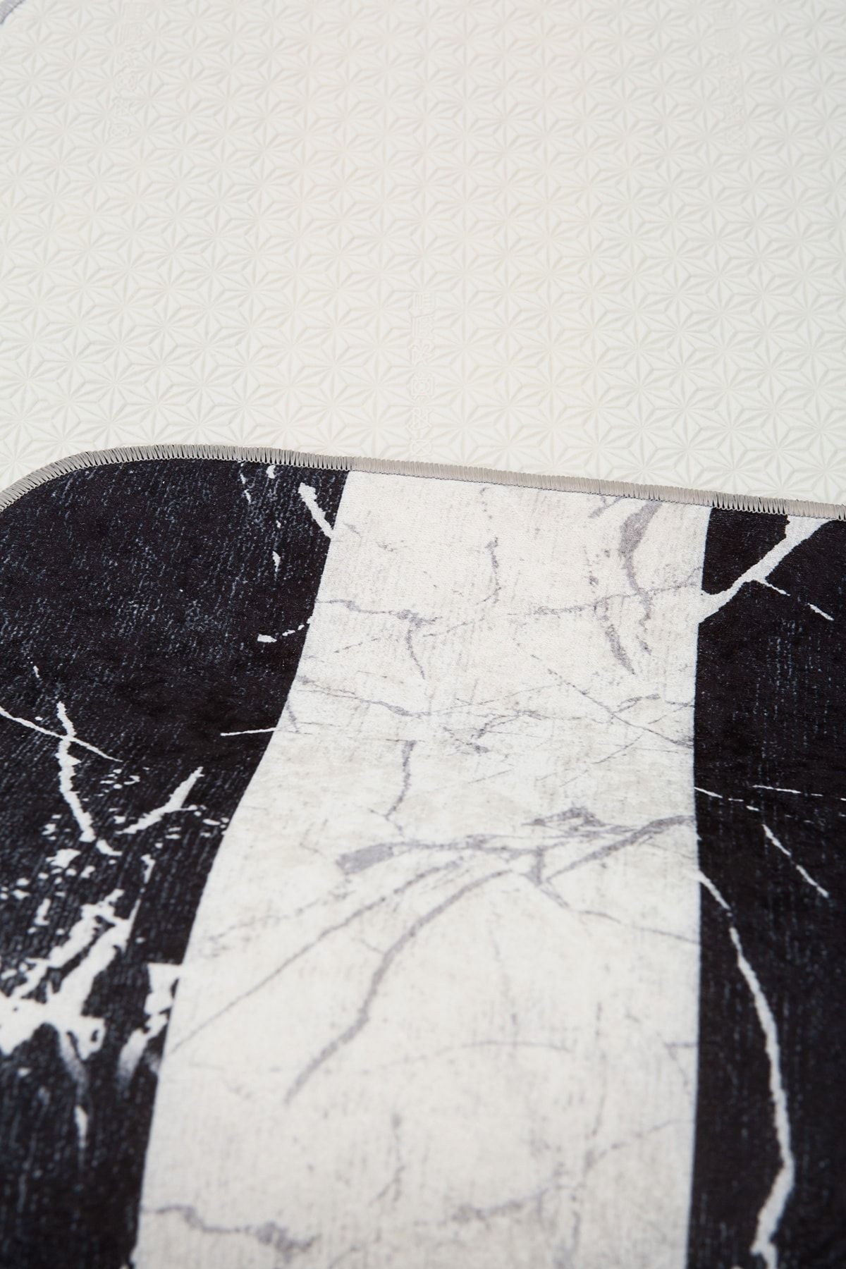 Siyah Kaymaz Taban Banyo Halısı Marble 75x125 cm