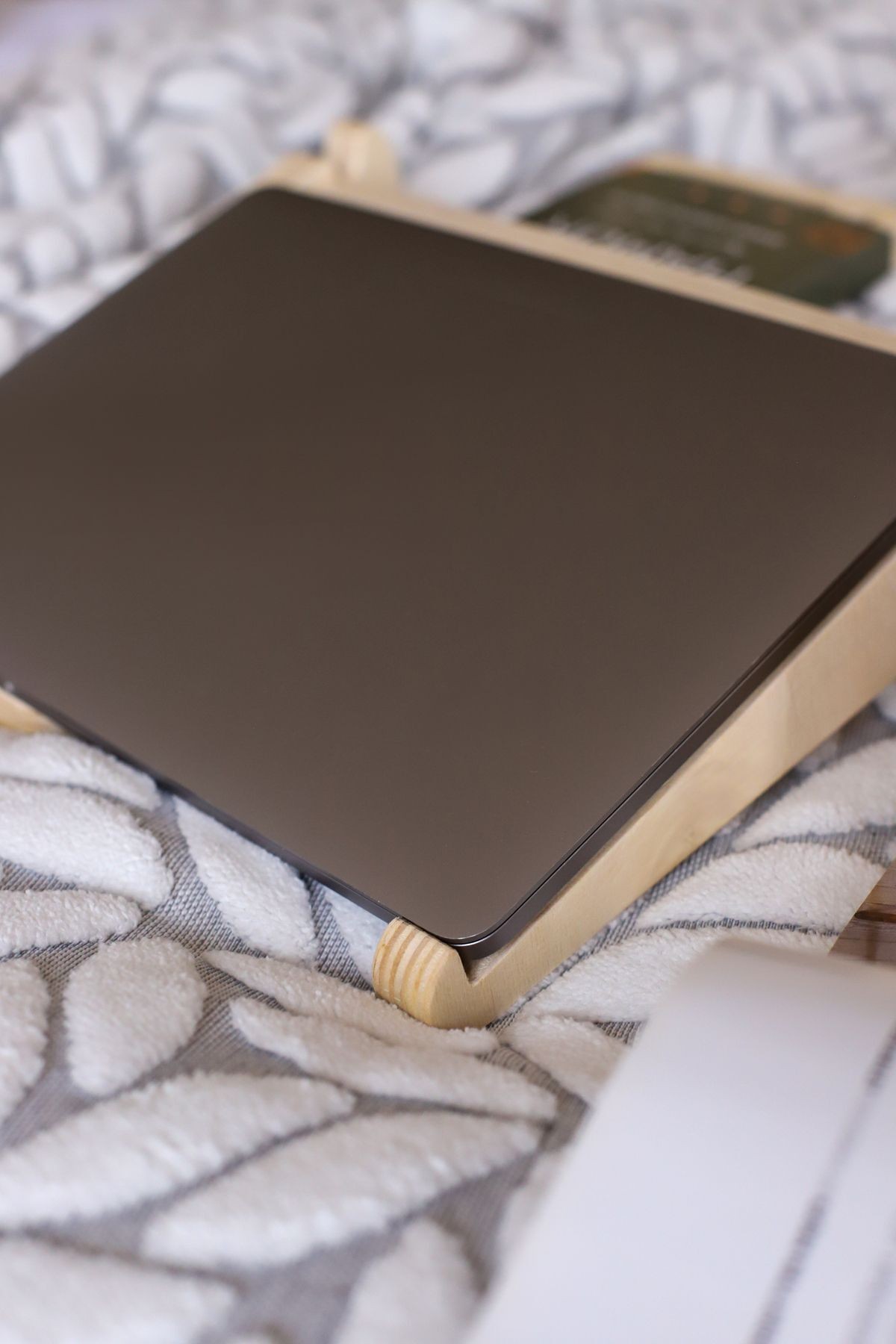 Taşınabilir Ahşap Dizüstü Bilgisayar Sehpası Notebook Standı Laptop Yükseltici Notebook Altlığı