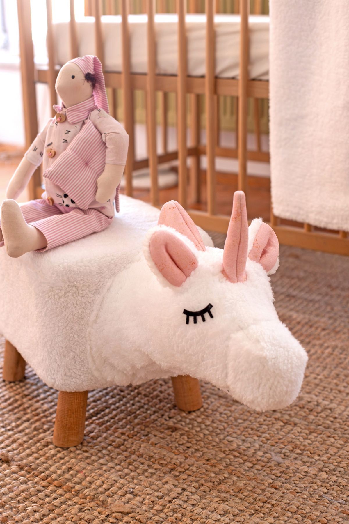 Yıkanabilir Kılıflı Tabure Bebek Çocuk Oyun Koltuğu Sandalye Ahşap Ayaklı Puf Fluffy Zoo Unicorn