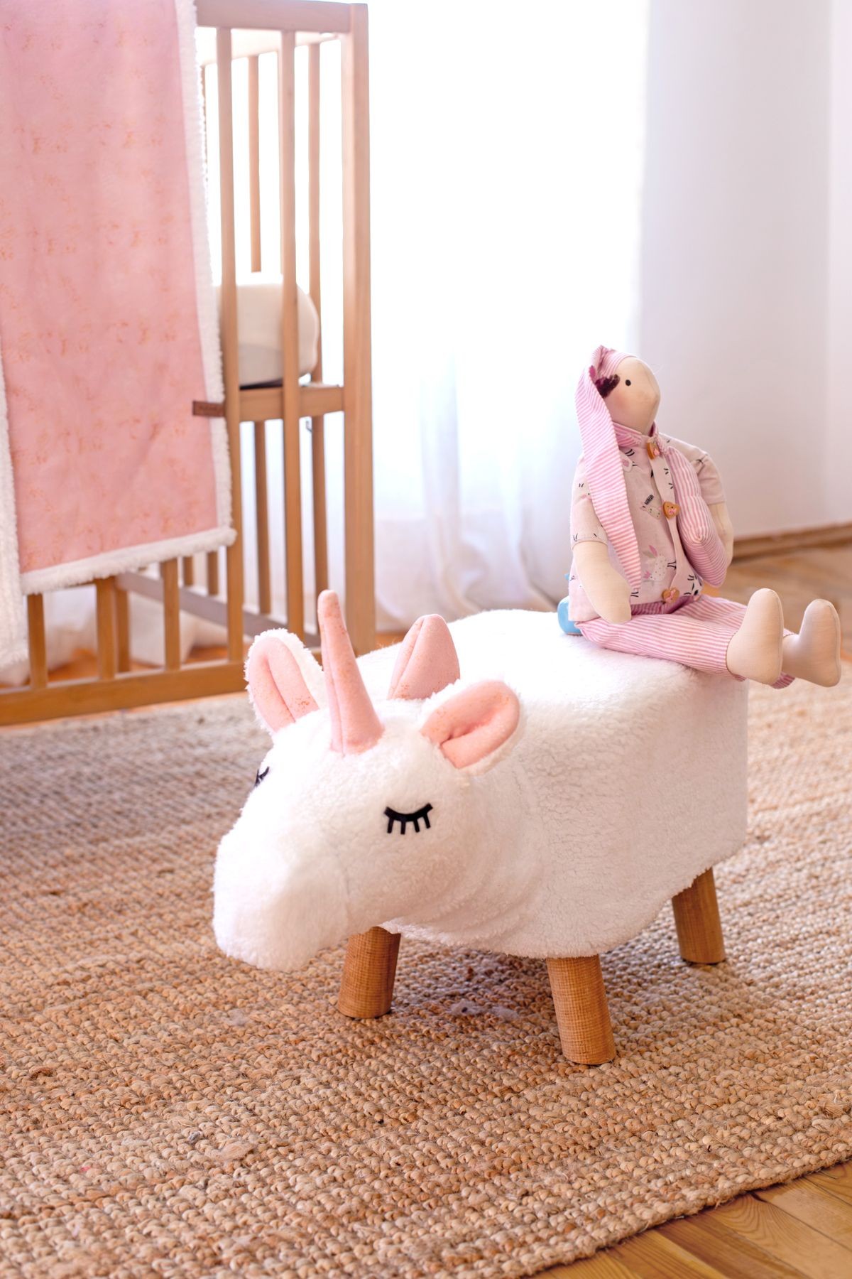 Yıkanabilir Kılıflı Tabure Bebek Çocuk Oyun Koltuğu Sandalye Ahşap Ayaklı Puf Fluffy Zoo Unicorn